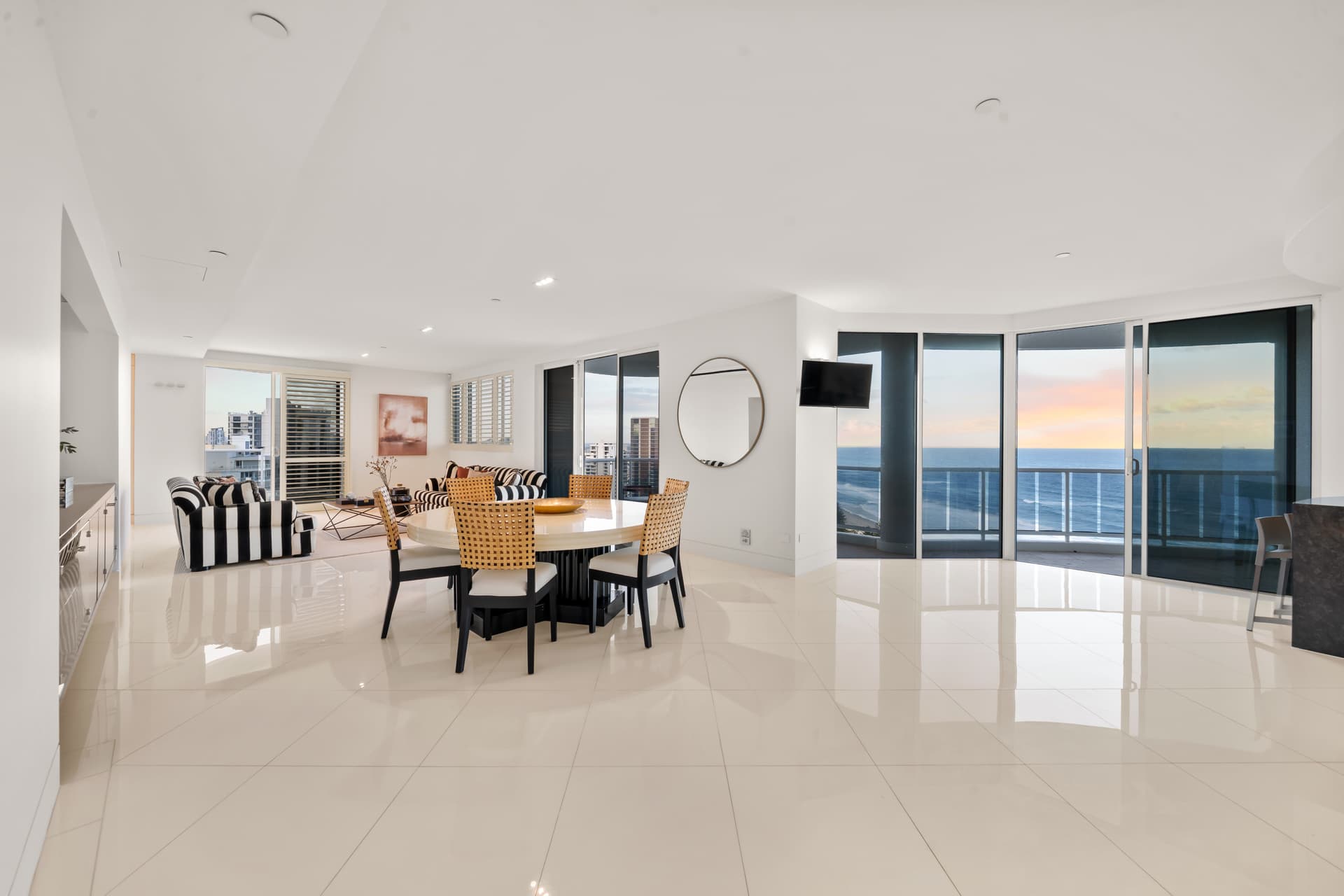 'Xanadu' Penthouse, 150/59 Pacific Street, Main Beach, QLD, 4217, Main Beach - Thumbnail 3