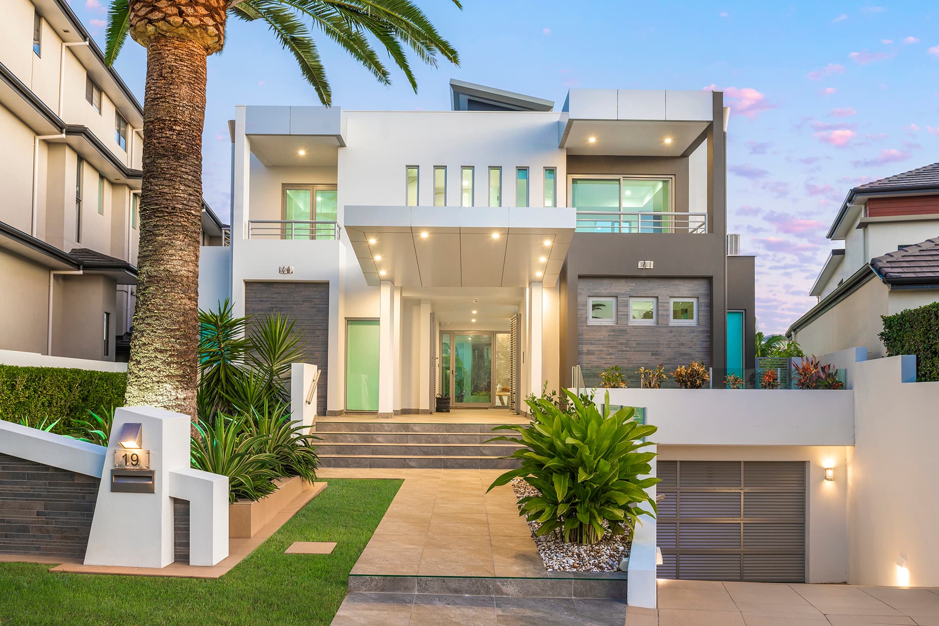 19 Knightsbridge Parade East , Sovereign Islands, QLD, 4216, Sovereign Islands - Image 1
