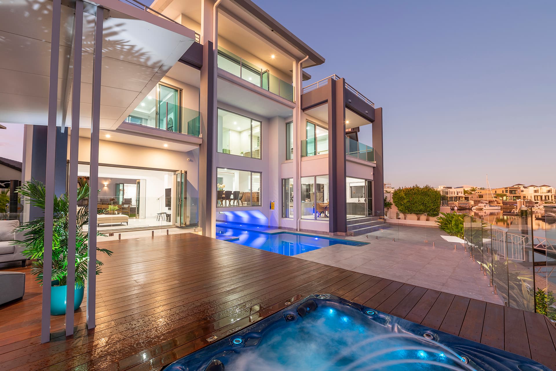 19 Knightsbridge Parade East , Sovereign Islands, QLD, 4216, Sovereign Islands - Thumbnail 3