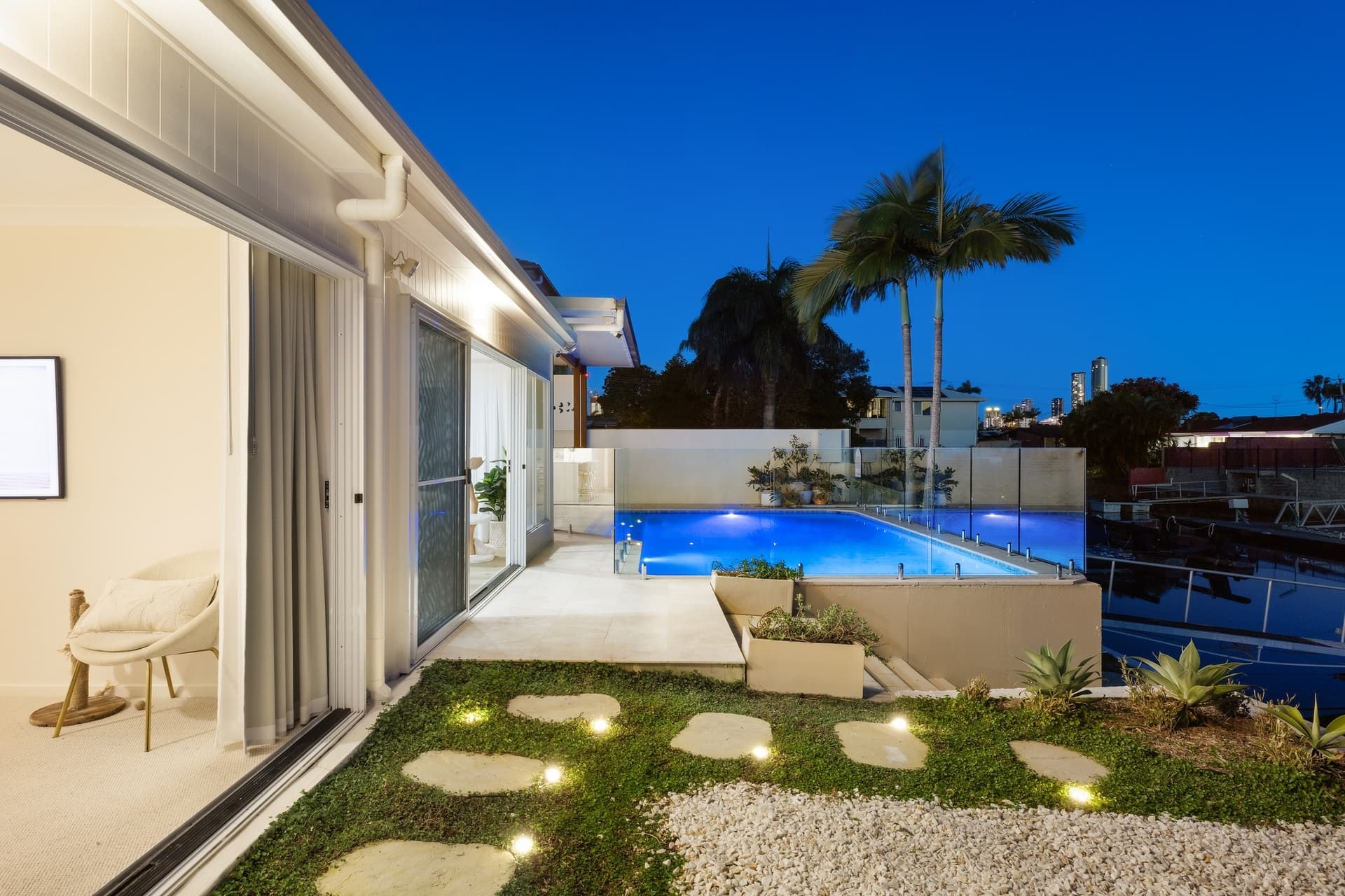 8 Ensenada Court, Broadbeach Waters, QLD, 4218, Broadbeach Waters - Thumbnail 3