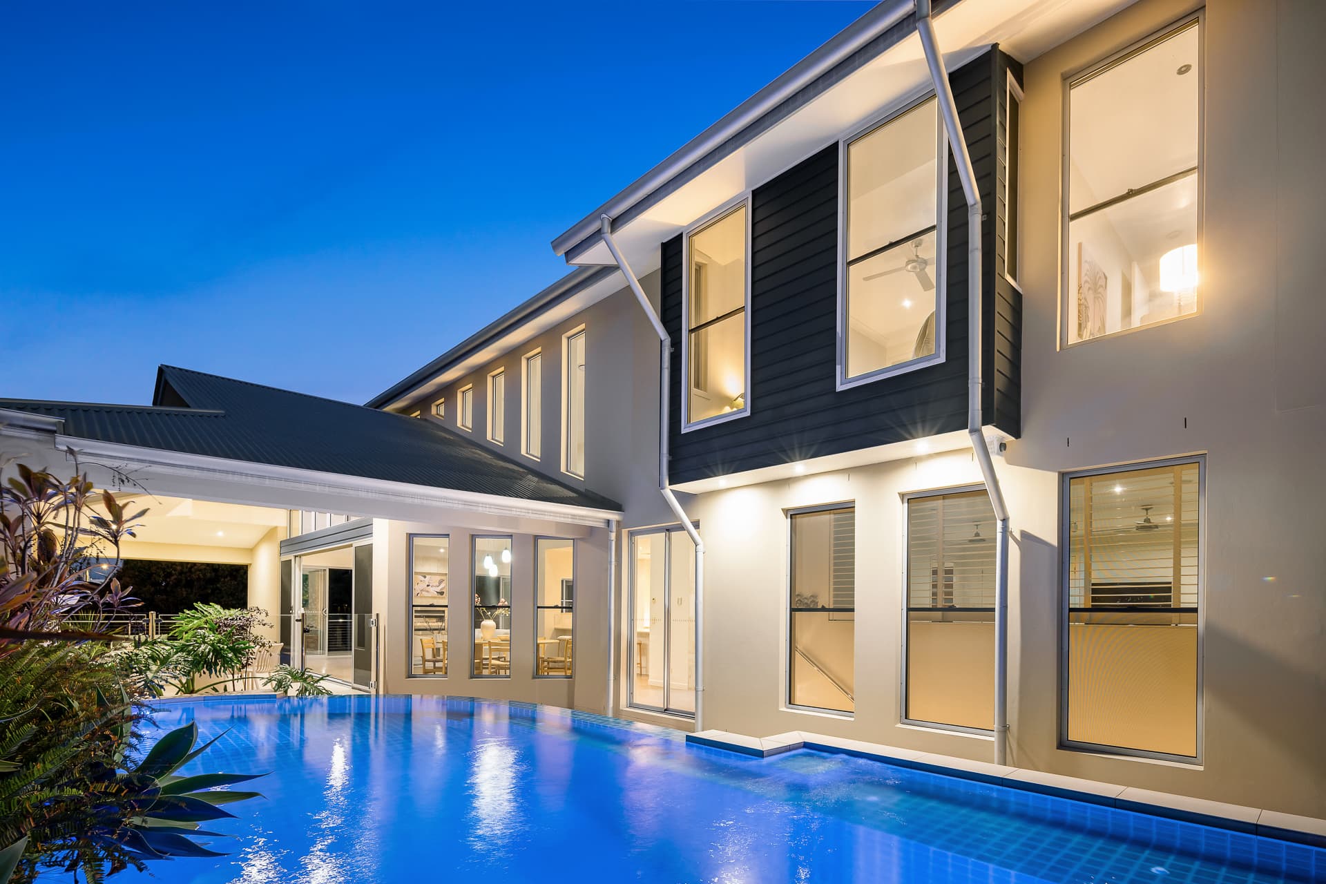 43 Sophie Avenue, Broadbeach Waters, QLD, 4218, Broadbeach Waters - Thumbnail 2