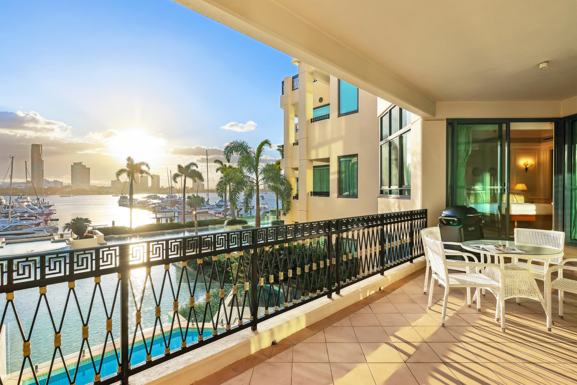 17/94 Seaworld  Drive, Main Beach, QLD, 4217, Main Beach - Thumbnail 2