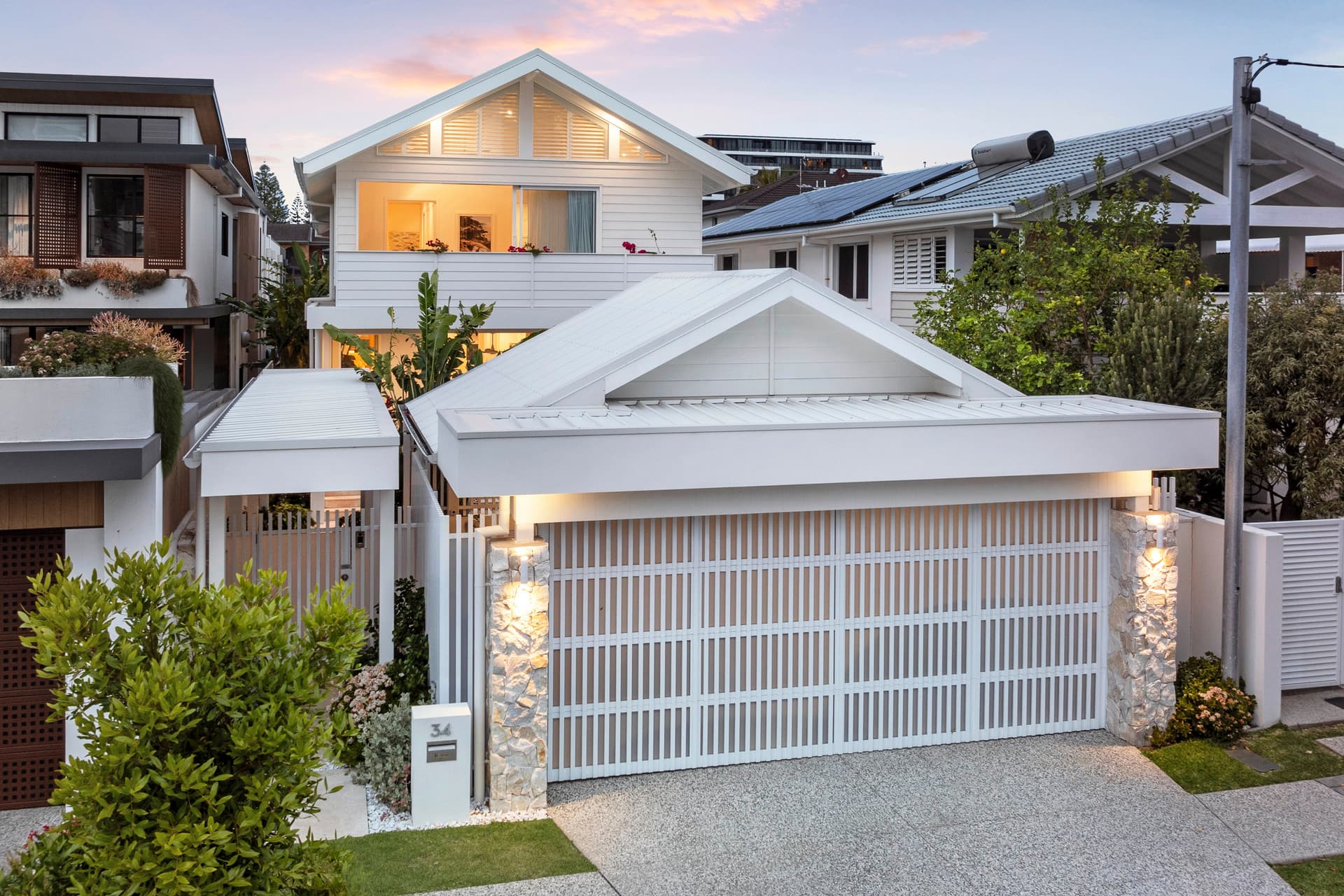34 Sunbrite Avenue Mermaid Beach undefined, Mermaid Beach - Thumbnail 2