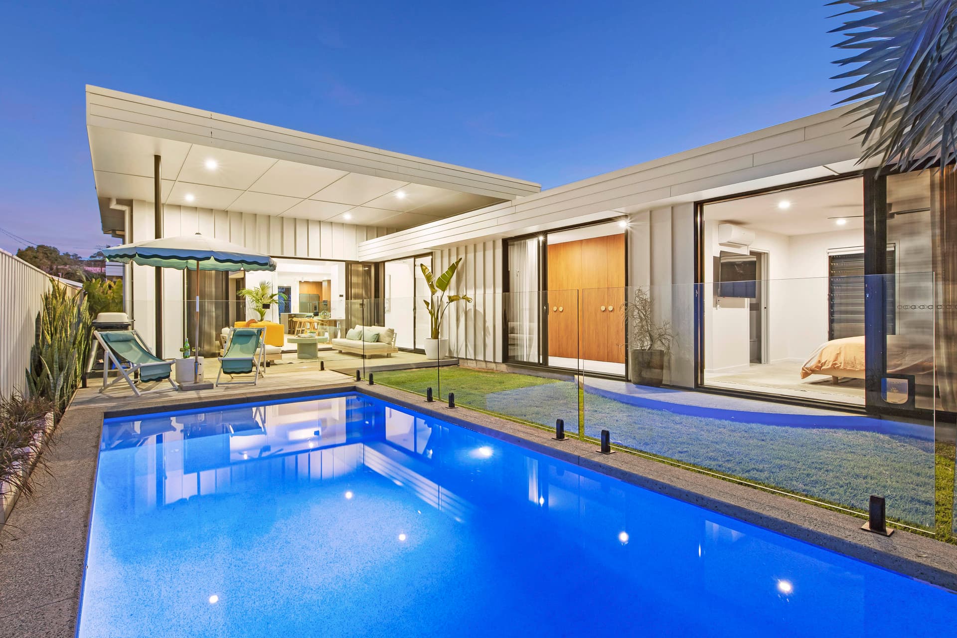 54 Leyte Avenue Palm Beach, Palm Beach - Image 1