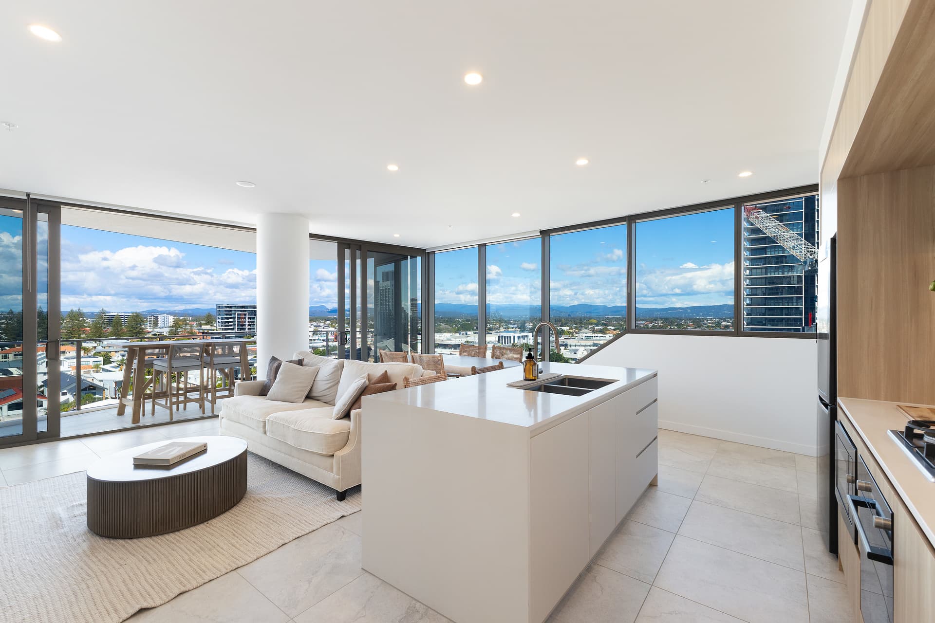 805/15 Peerless Avenue, Mermaid Beach, QLD, 4218, Mermaid Beach - Thumbnail 4
