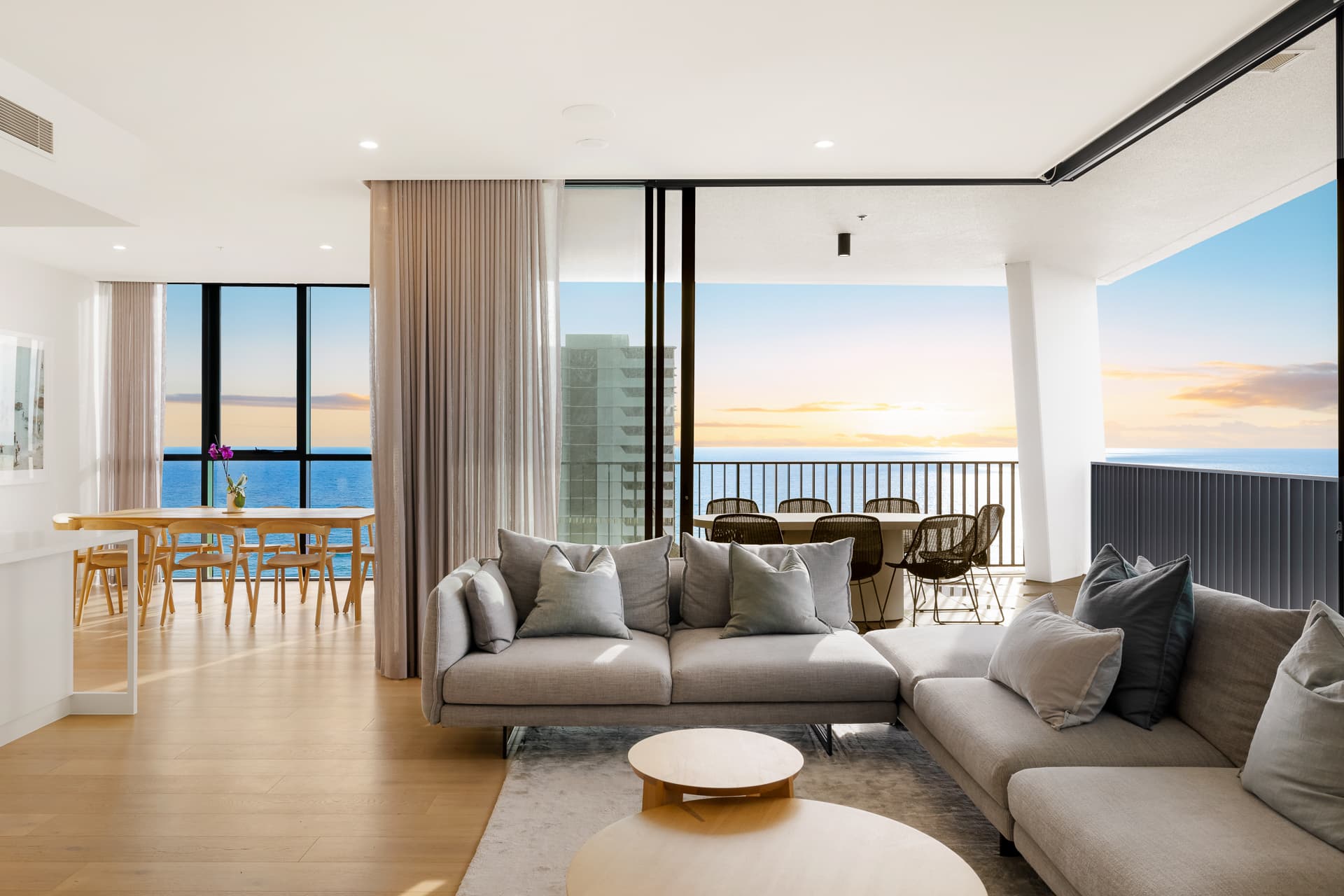 Unit 2502/43 Peerless Avenue, Mermaid Beach, QLD, 4218, Narara - Thumbnail 2