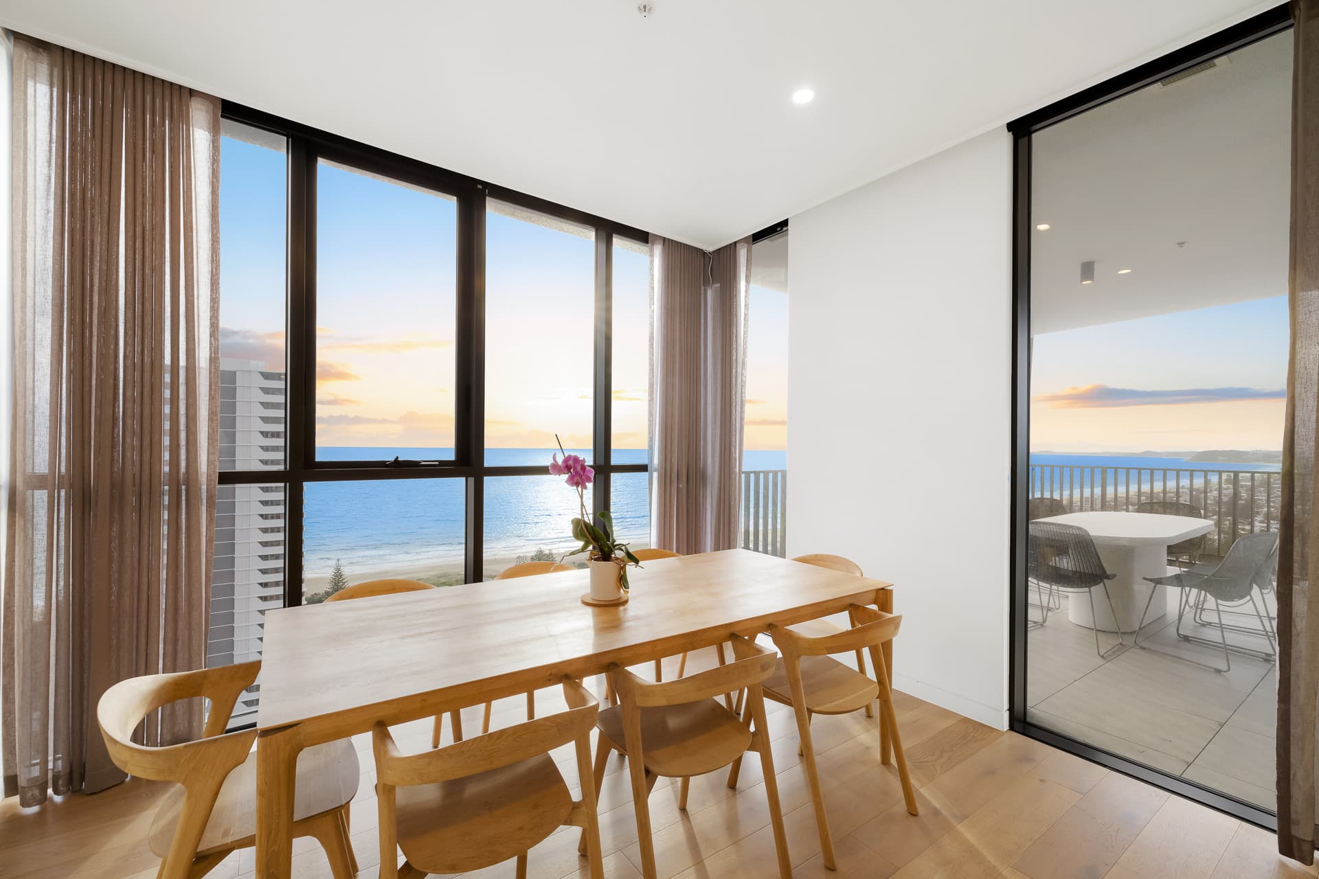 Unit 2502/43 Peerless Avenue, Mermaid Beach, QLD, 4218, Narara - Thumbnail 5