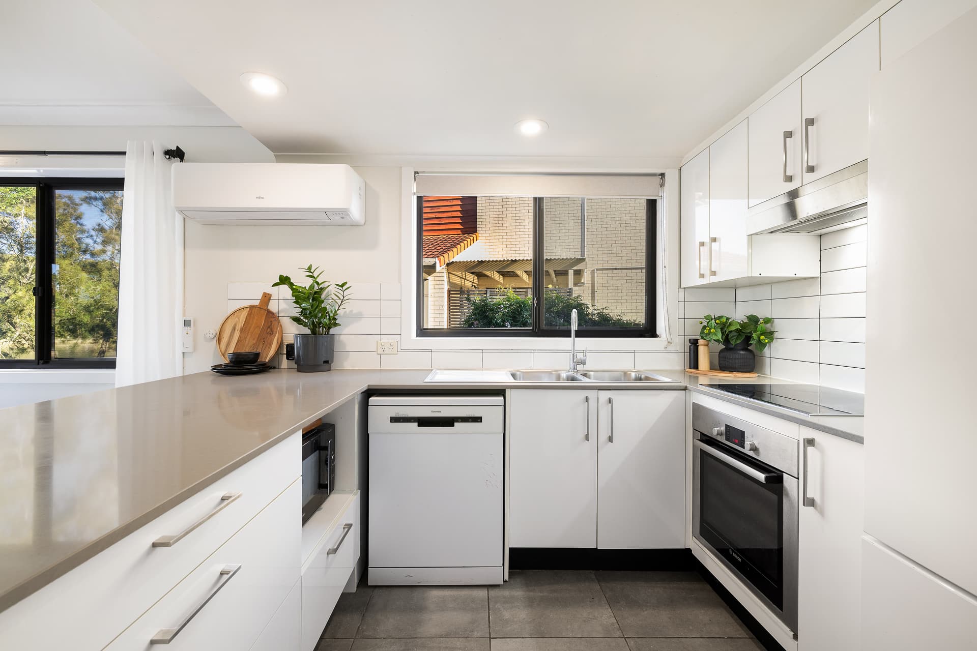 3/6 Sunbird  Street, Burleigh Waters, QLD, 4220, Burleigh Waters - Thumbnail 6