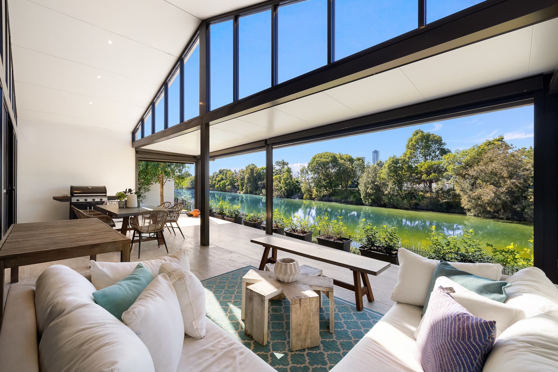 24 Sanctuary Court, Mermaid Waters, QLD, 4218, Mermaid Waters - Thumbnail 2