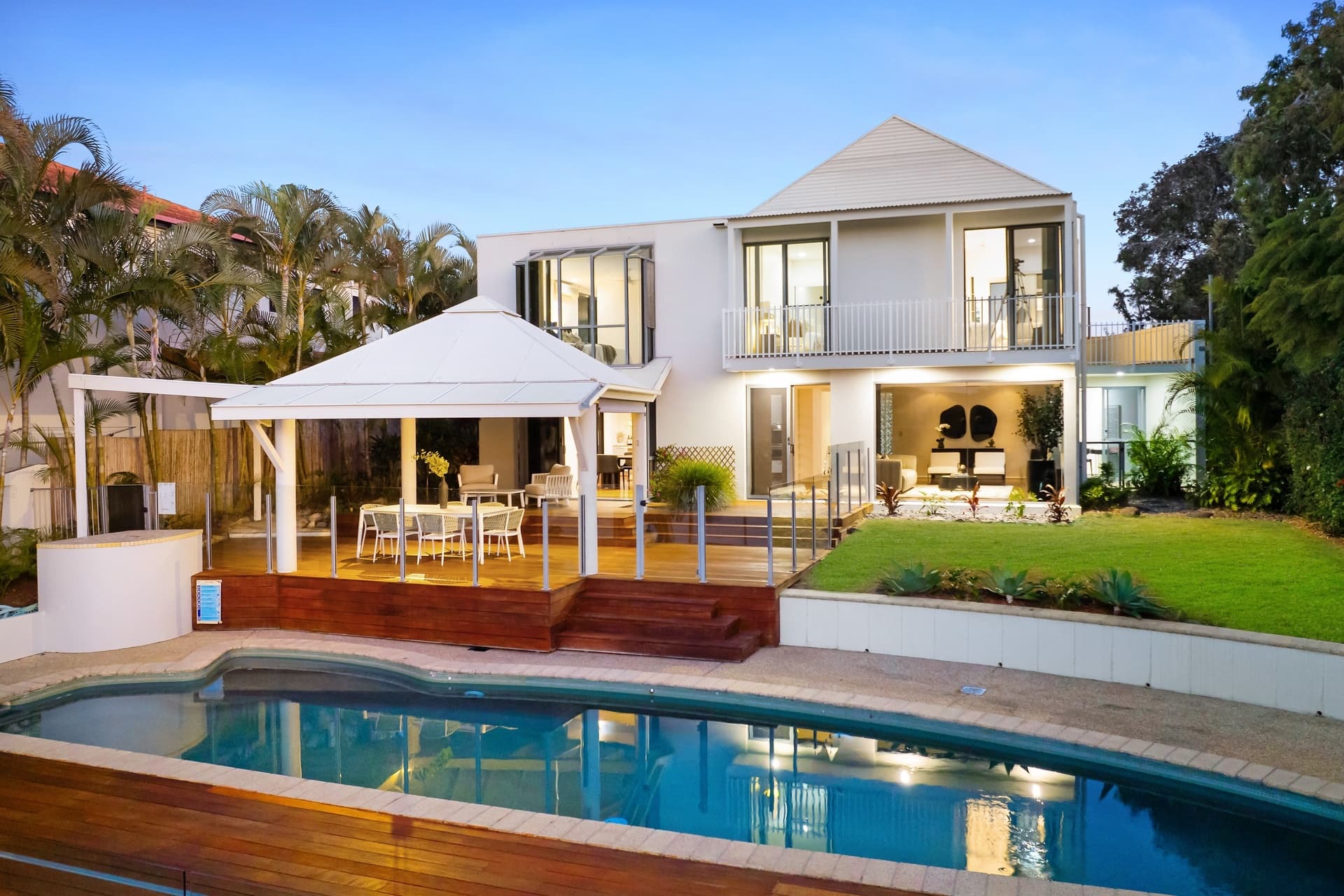 28 Bollard Circuit, Clear Island Waters, QLD, 4226, Clear Island Waters - Thumbnail 2