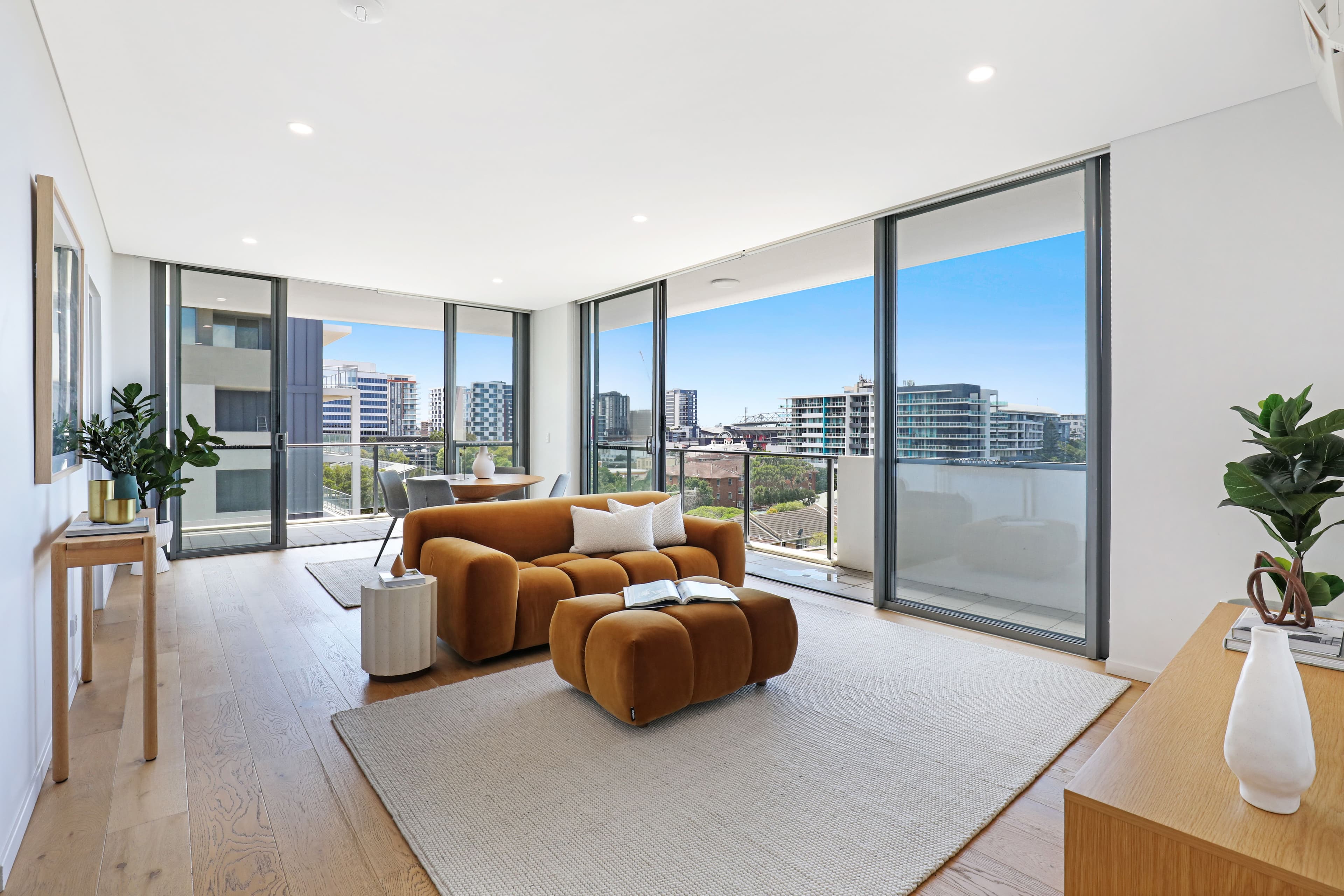 604/6 Beatson Street, Wollongong NSW 2500, Wollongong - Thumbnail 2