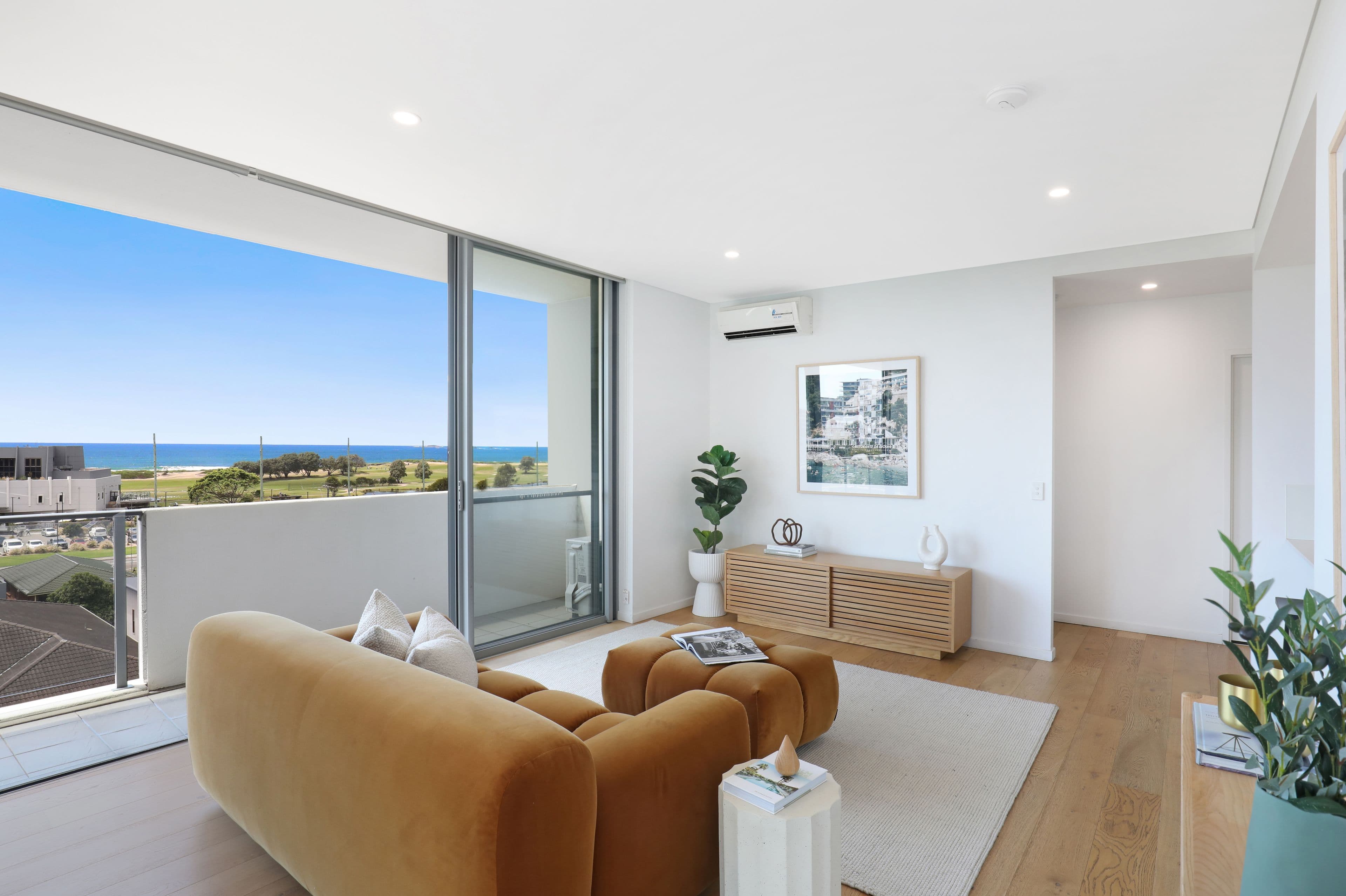 604/6 Beatson Street, Wollongong NSW 2500, Wollongong - Thumbnail 3
