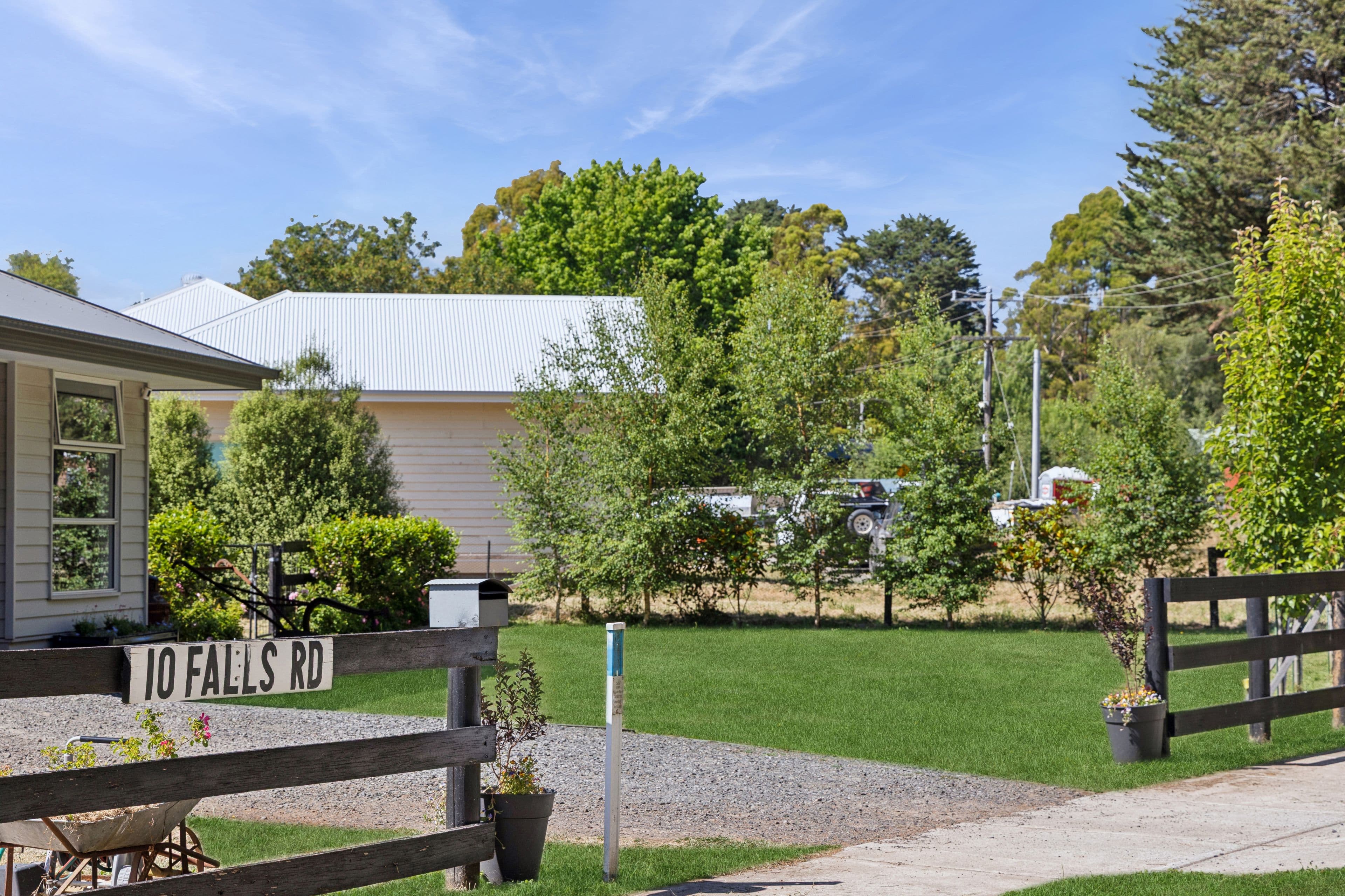 10 Falls Road, Trentham VIC 3458, Trentham - Thumbnail 2