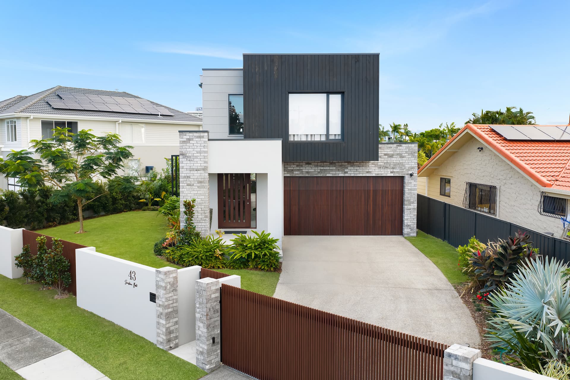 1/97 Homer Street, Broadbeach Waters - Thumbnail 3