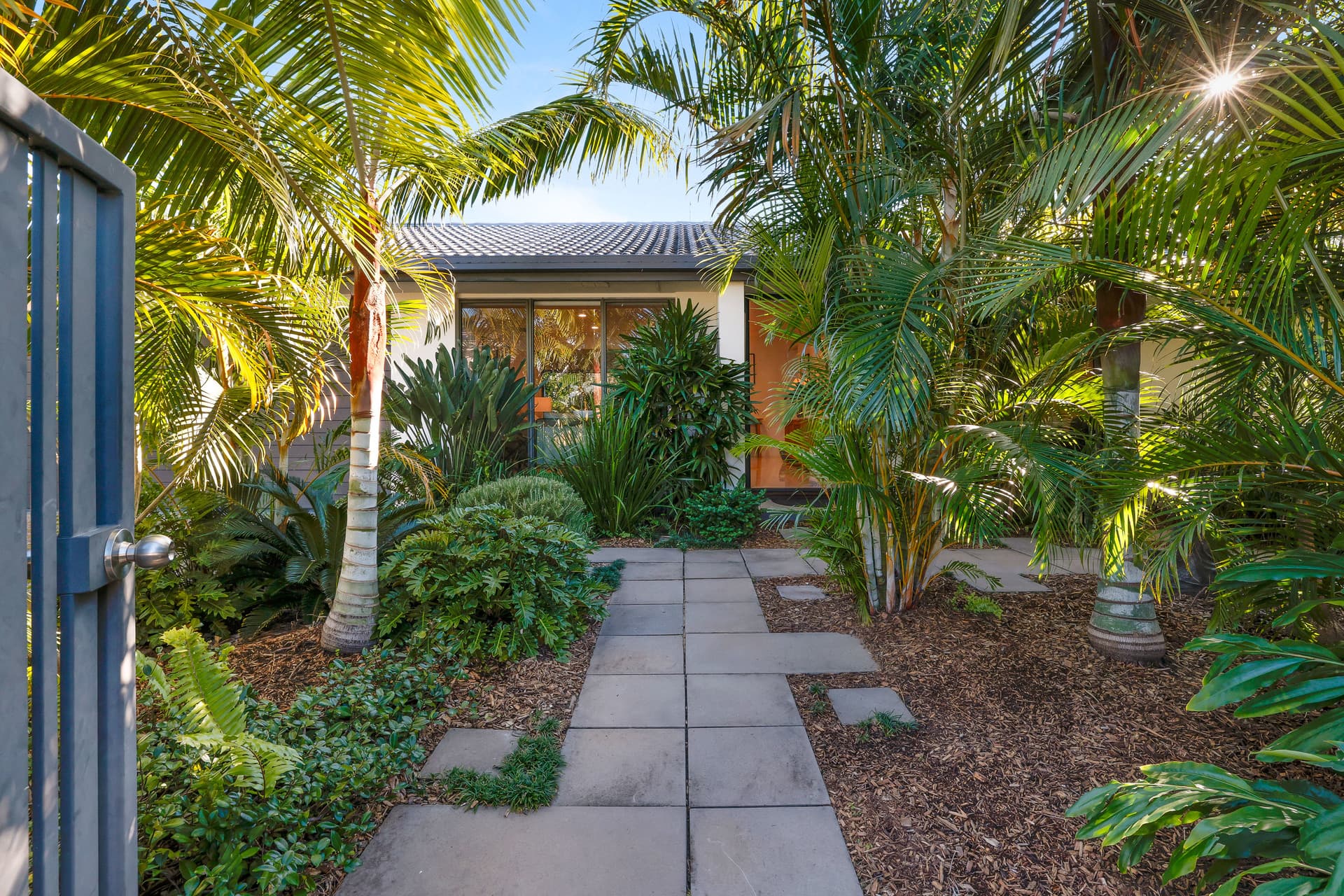 27 Lancelin Drive, Mermaid Waters, QLD, 4218, Mermaid Waters - Thumbnail 2