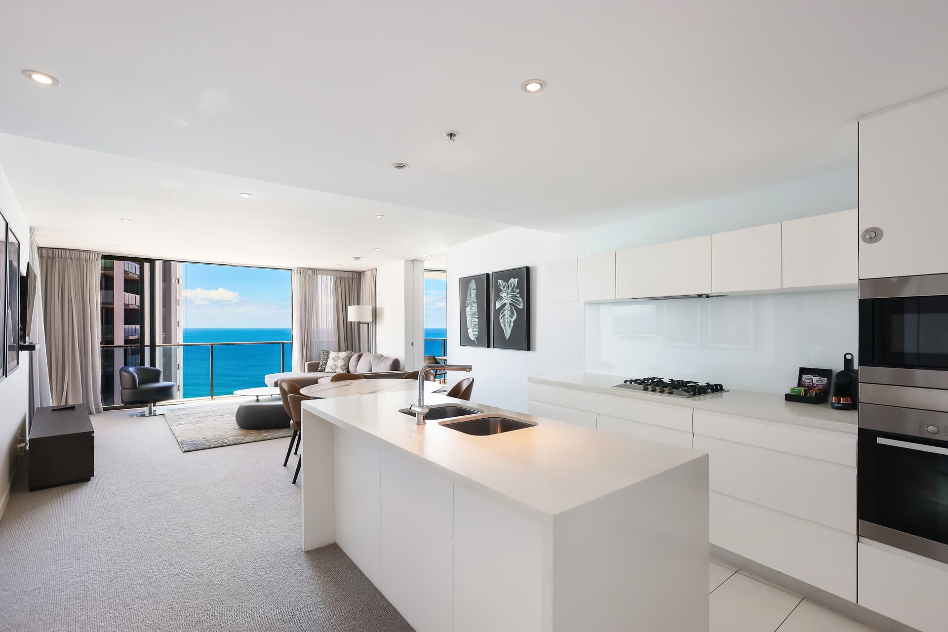 3104/1 Oracle Boulevard, Broadbeach, QLD, 4218, Broadbeach - Thumbnail 2