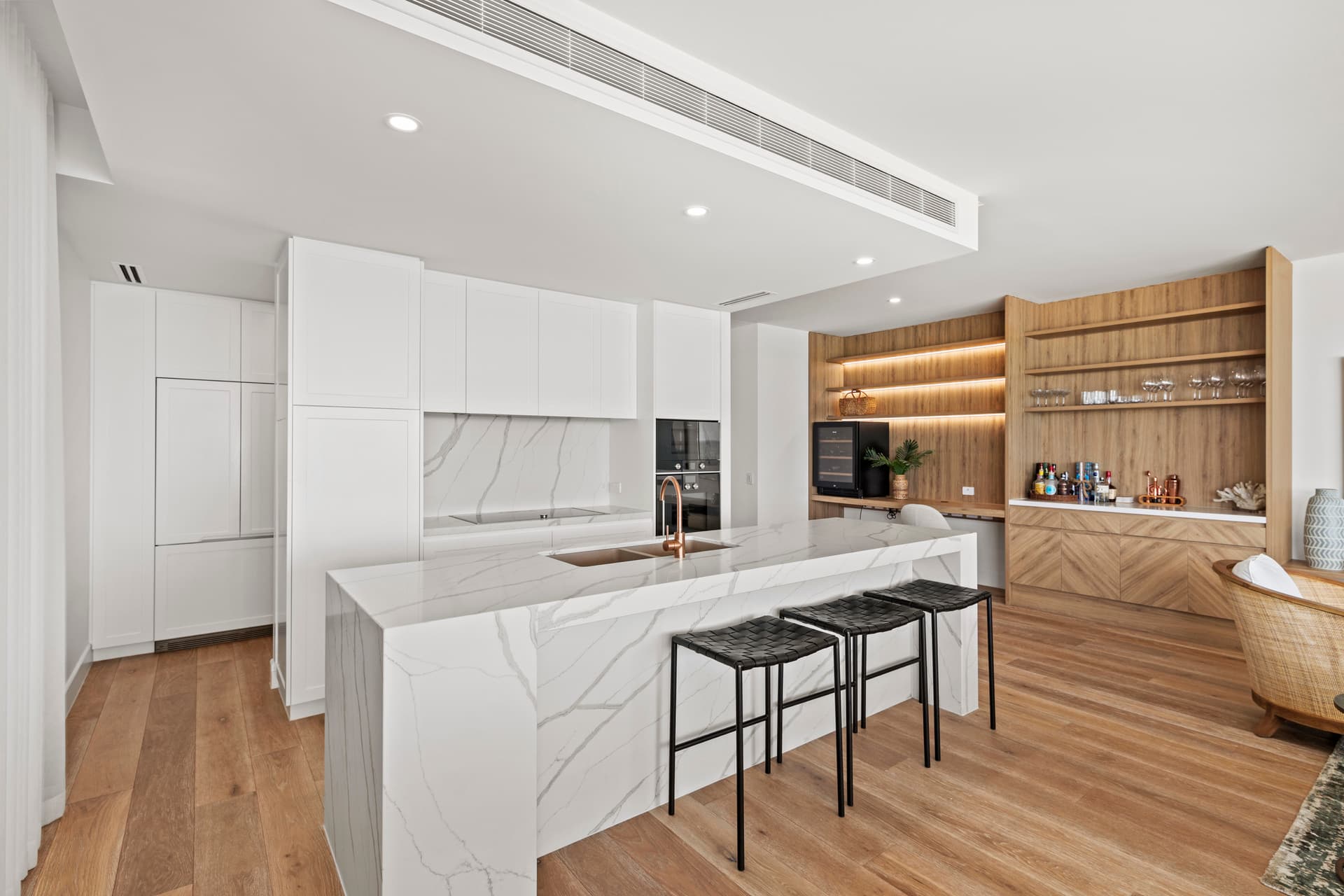 501/460 The Esplanade, Palm Beach, QLD, 4221, Palm Beach - Thumbnail 7