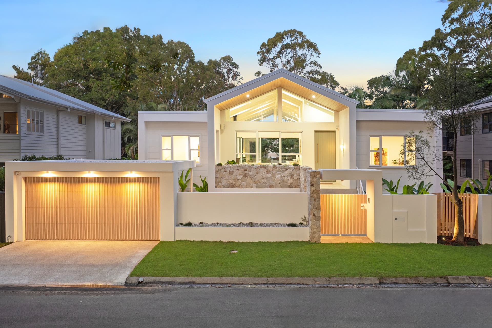 54 Michel  Drive, Currumbin Waters, QLD, 4223, Currumbin Waters - Thumbnail 4