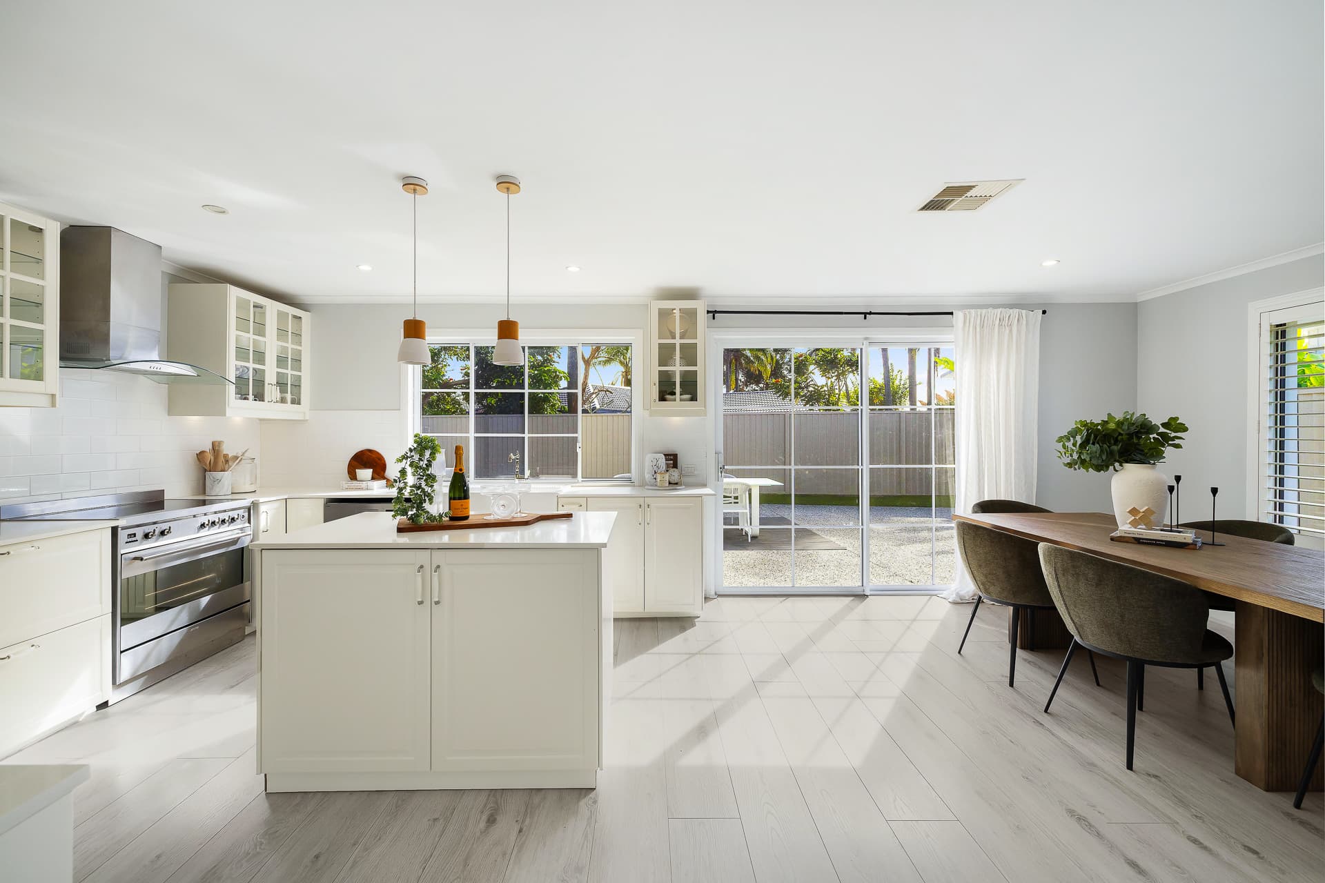 15 McCleary Street, Sorrento, QLD, 4217, Bundall - Thumbnail 6