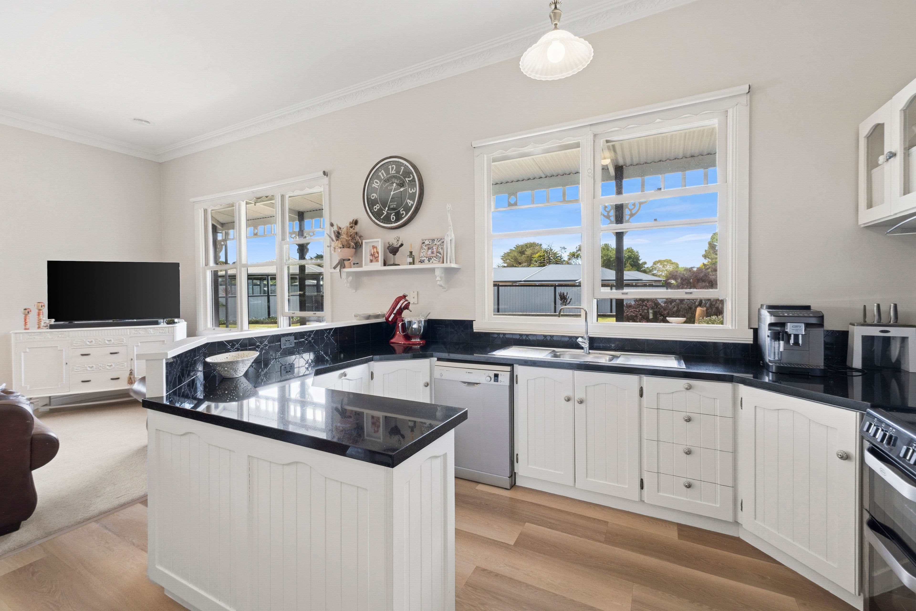1206 Camperdown-Cobden Road, Cobden VIC 3266, Cobden - Thumbnail 4