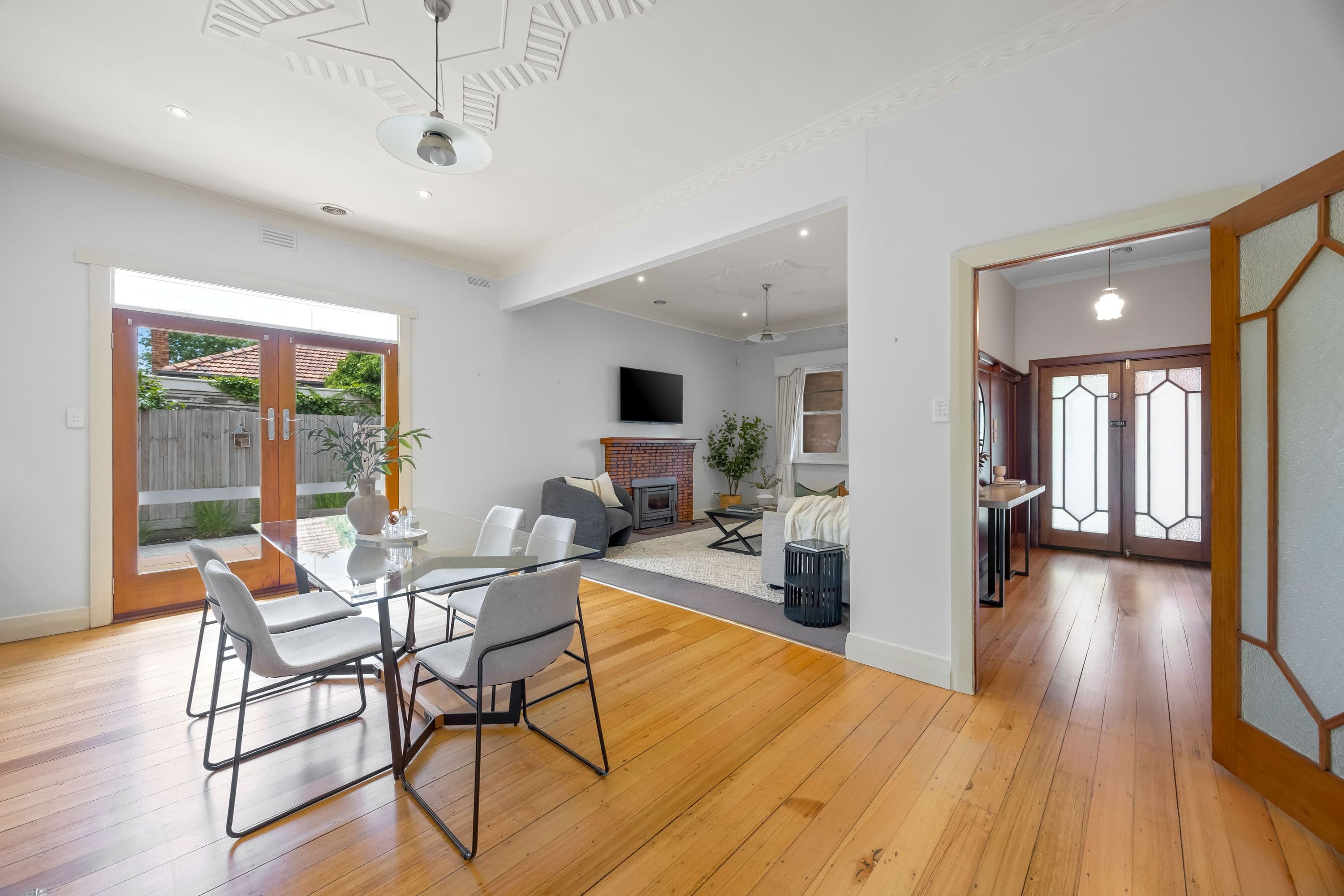 7 Lindisfarne Crescent, Lake Wendouree VIC 3350, Lake Wendouree - Thumbnail 5