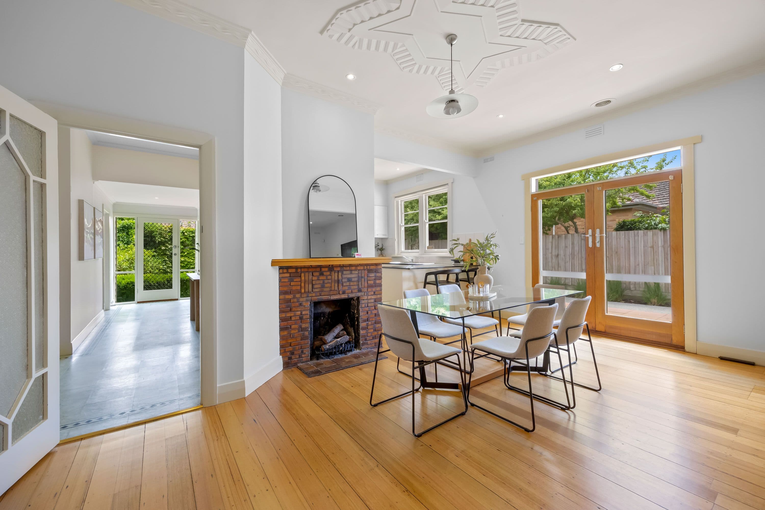 7 Lindisfarne Crescent, Lake Wendouree VIC 3350, Lake Wendouree - Thumbnail 6