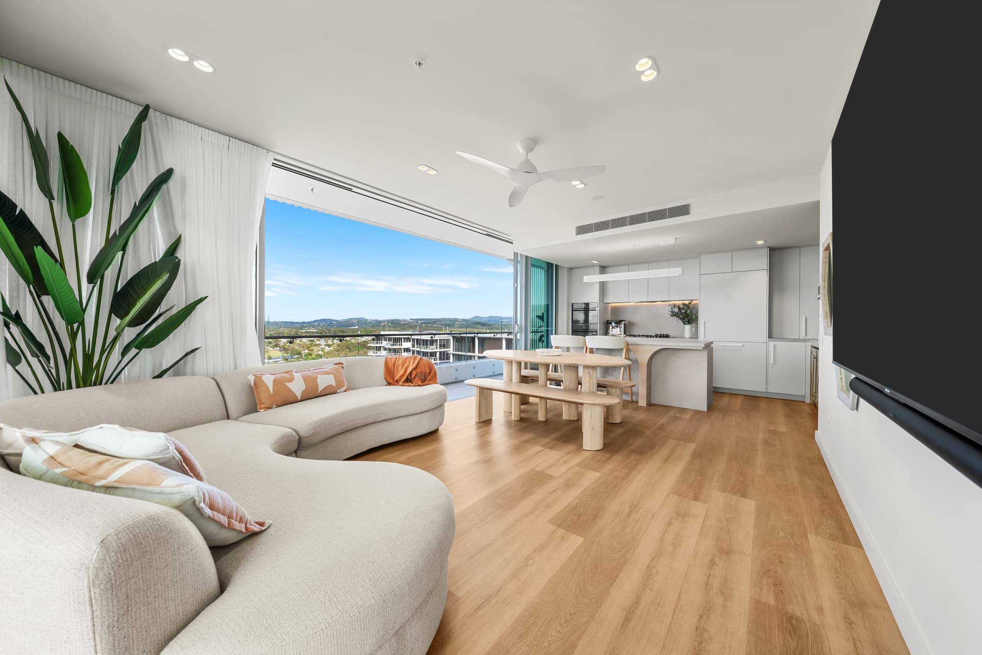 1405/4 Miles Street, Coolangatta, QLD, 4225, Coolangatta - Thumbnail 3