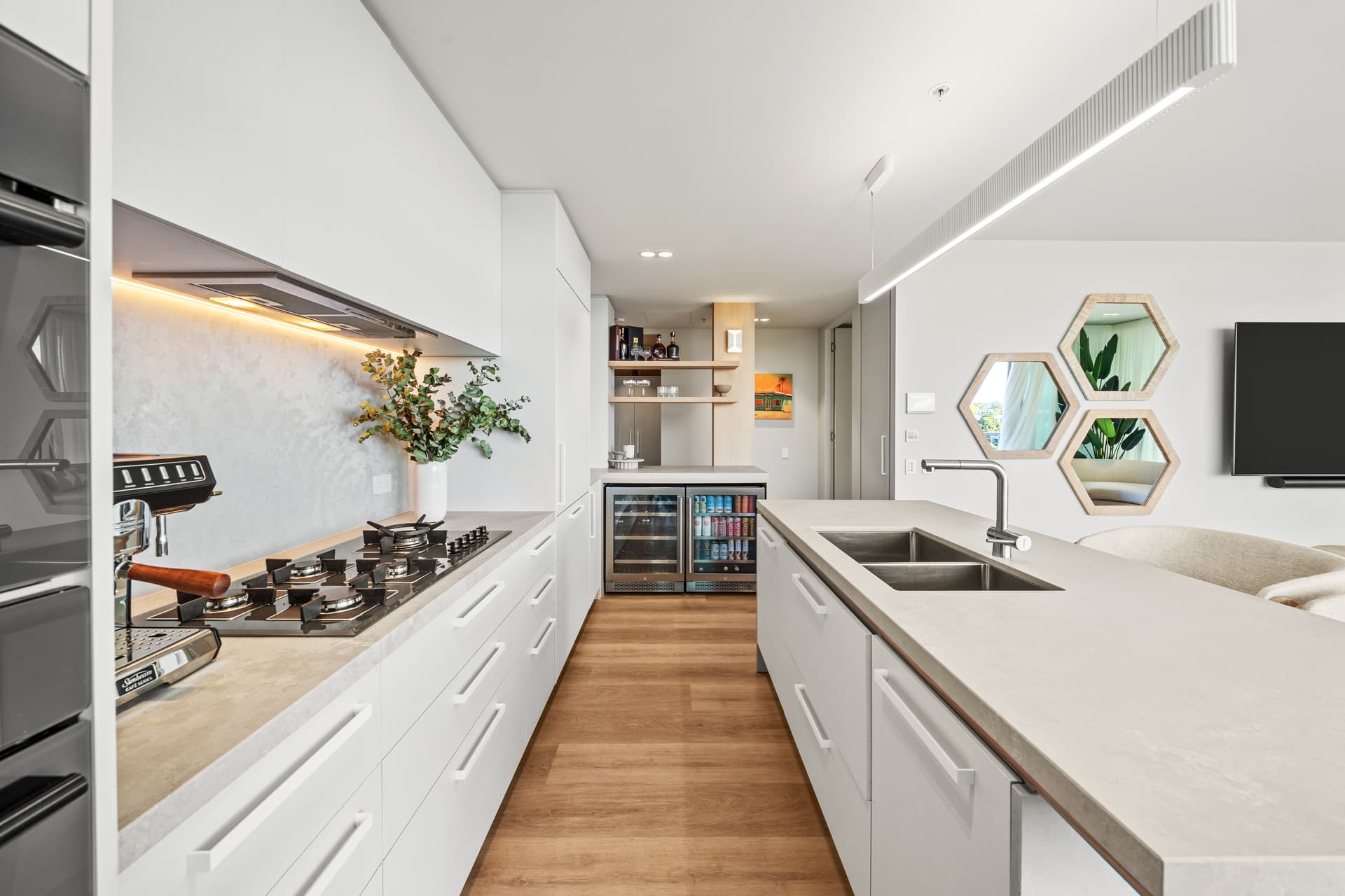 1405/4 Miles Street, Coolangatta, QLD, 4225, Coolangatta - Thumbnail 6