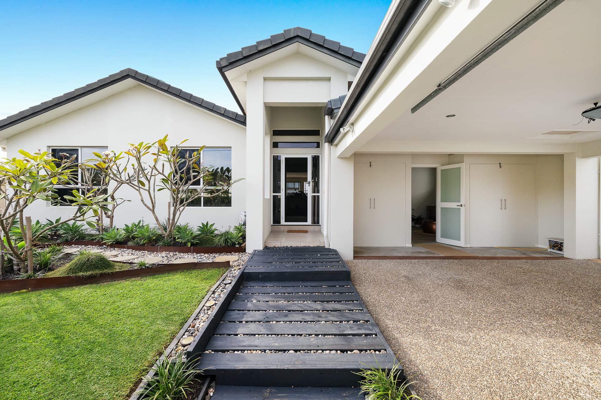 16 Flamingo Key, Broadbeach Waters, QLD, 4218, Broadbeach Waters - Thumbnail 2