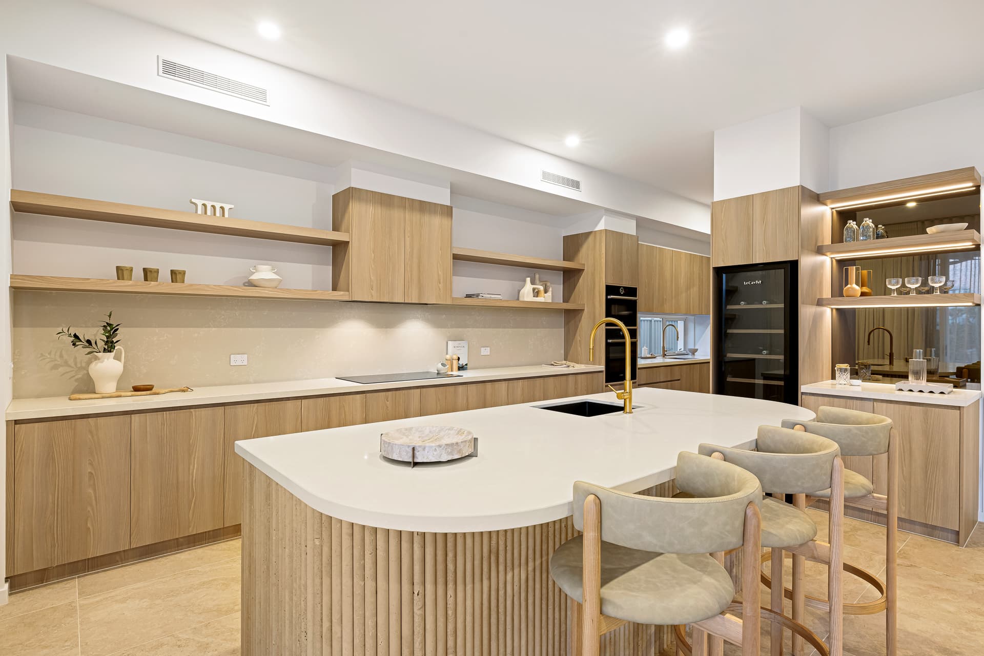 54 Rio Vista Boulevard, Broadbeach Waters, QLD, 4218, Broadbeach Waters - Thumbnail 3