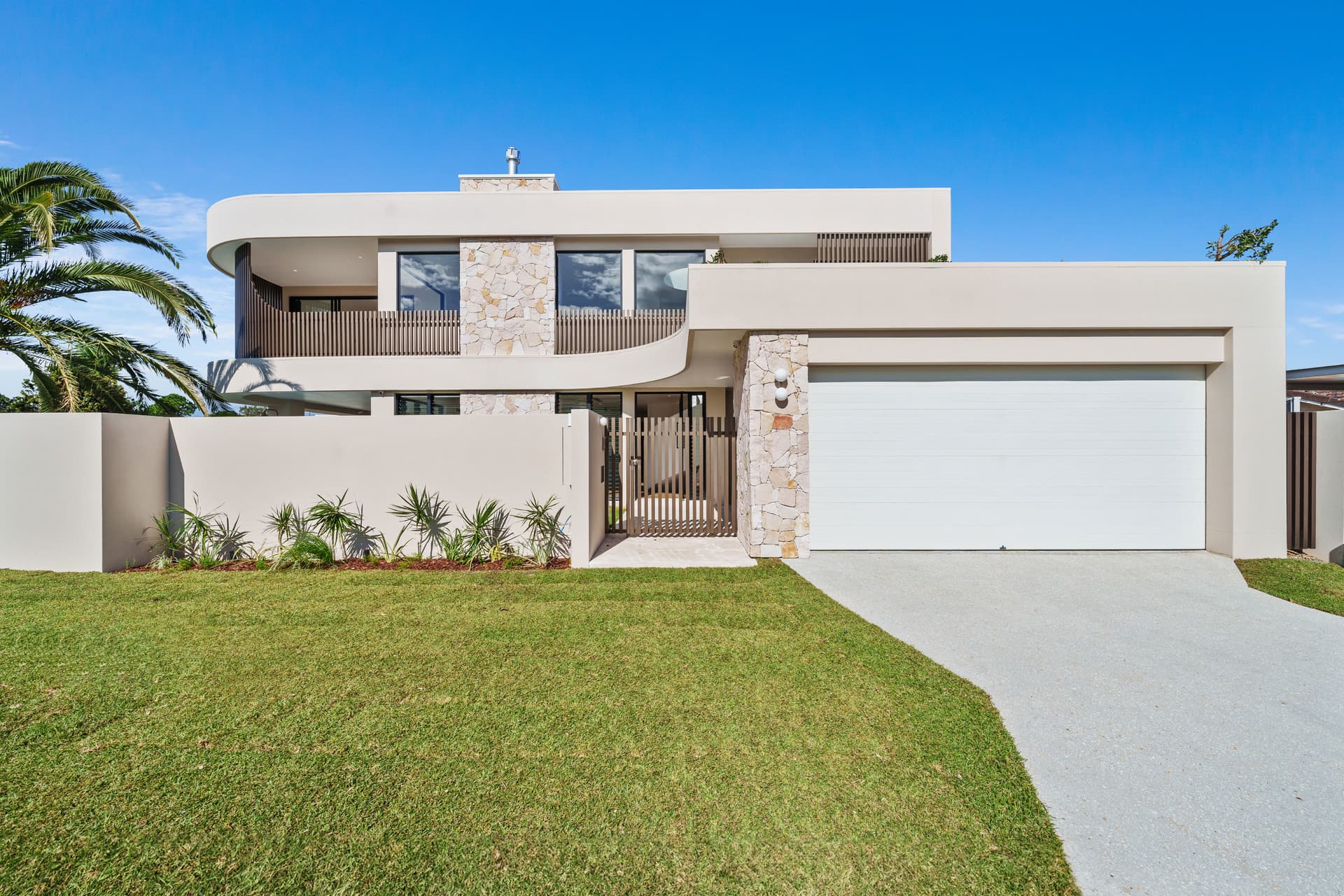 2 Rawlinna Drive, Mermaid Waters, QLD, 4218, Mermaid Waters - Image 1