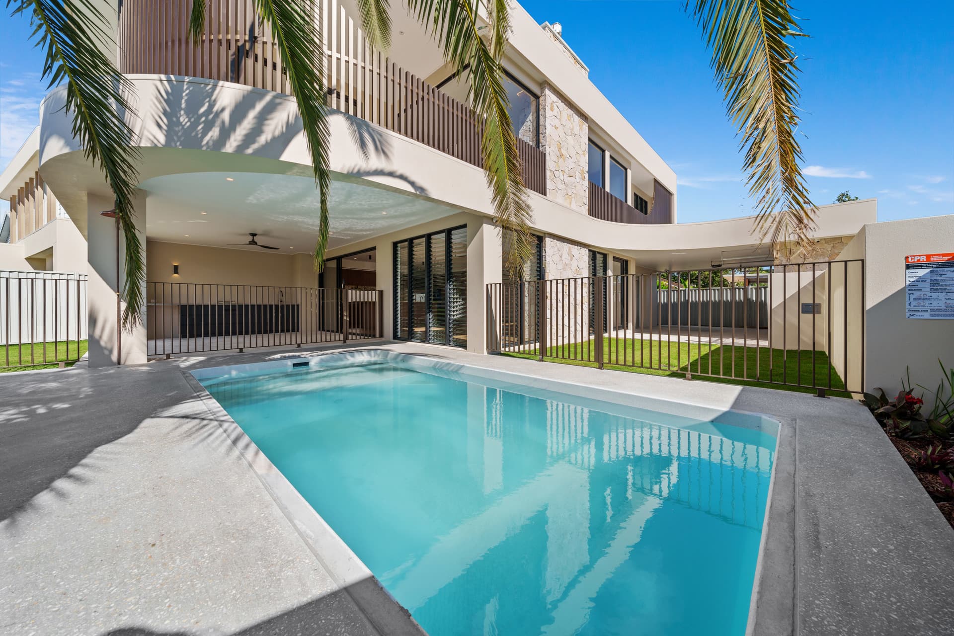 2 Rawlinna Drive, Mermaid Waters, QLD, 4218, Mermaid Waters - Thumbnail 2