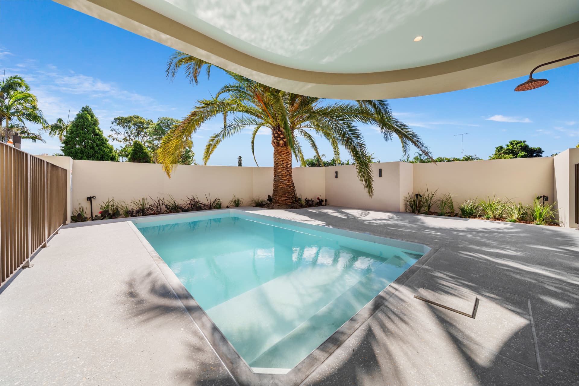 2 Rawlinna Drive, Mermaid Waters, QLD, 4218, Mermaid Waters - Thumbnail 3