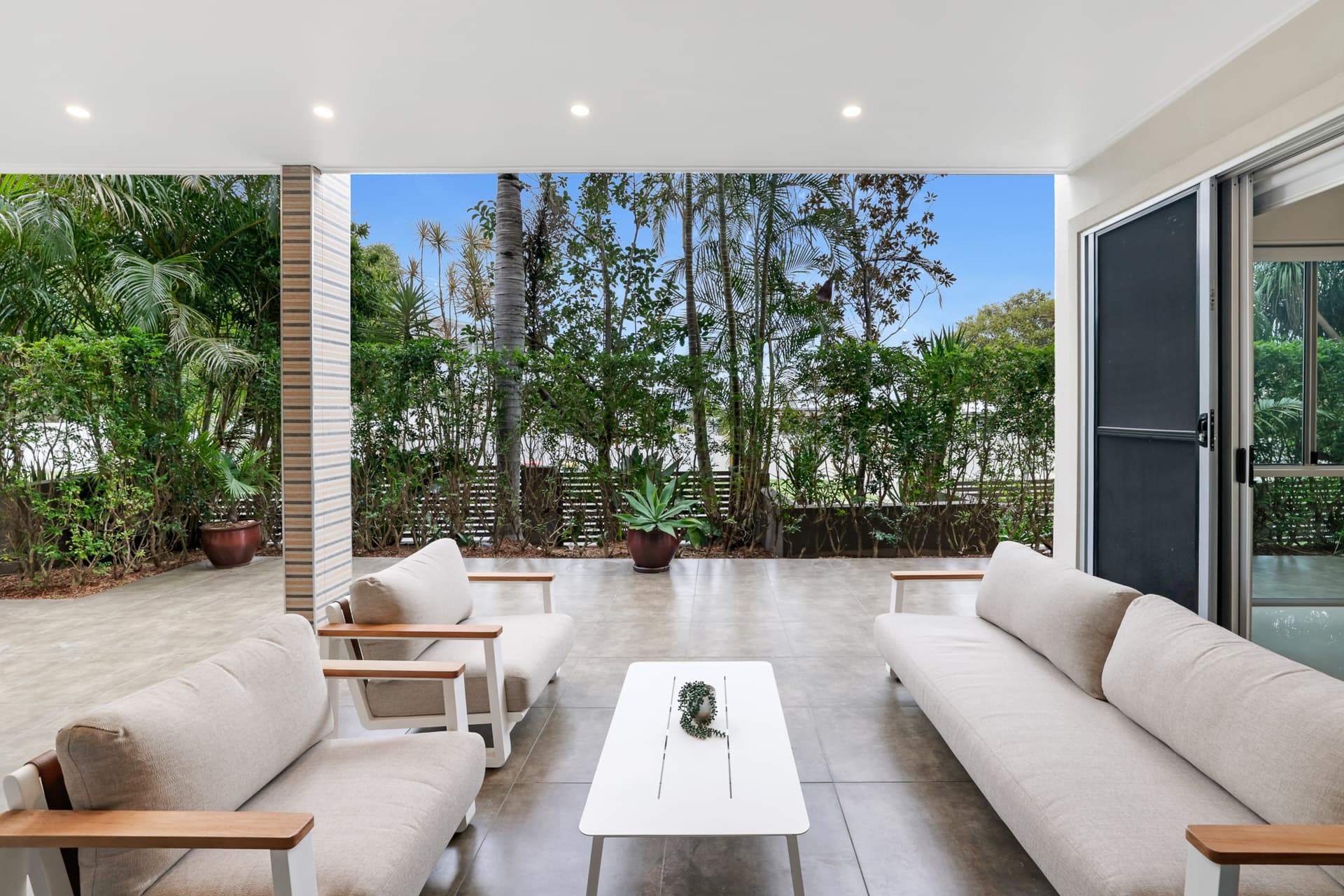 9 Zenith Crescent, Pacific Pines, QLD, 4211, Pacific Pines - Thumbnail 8