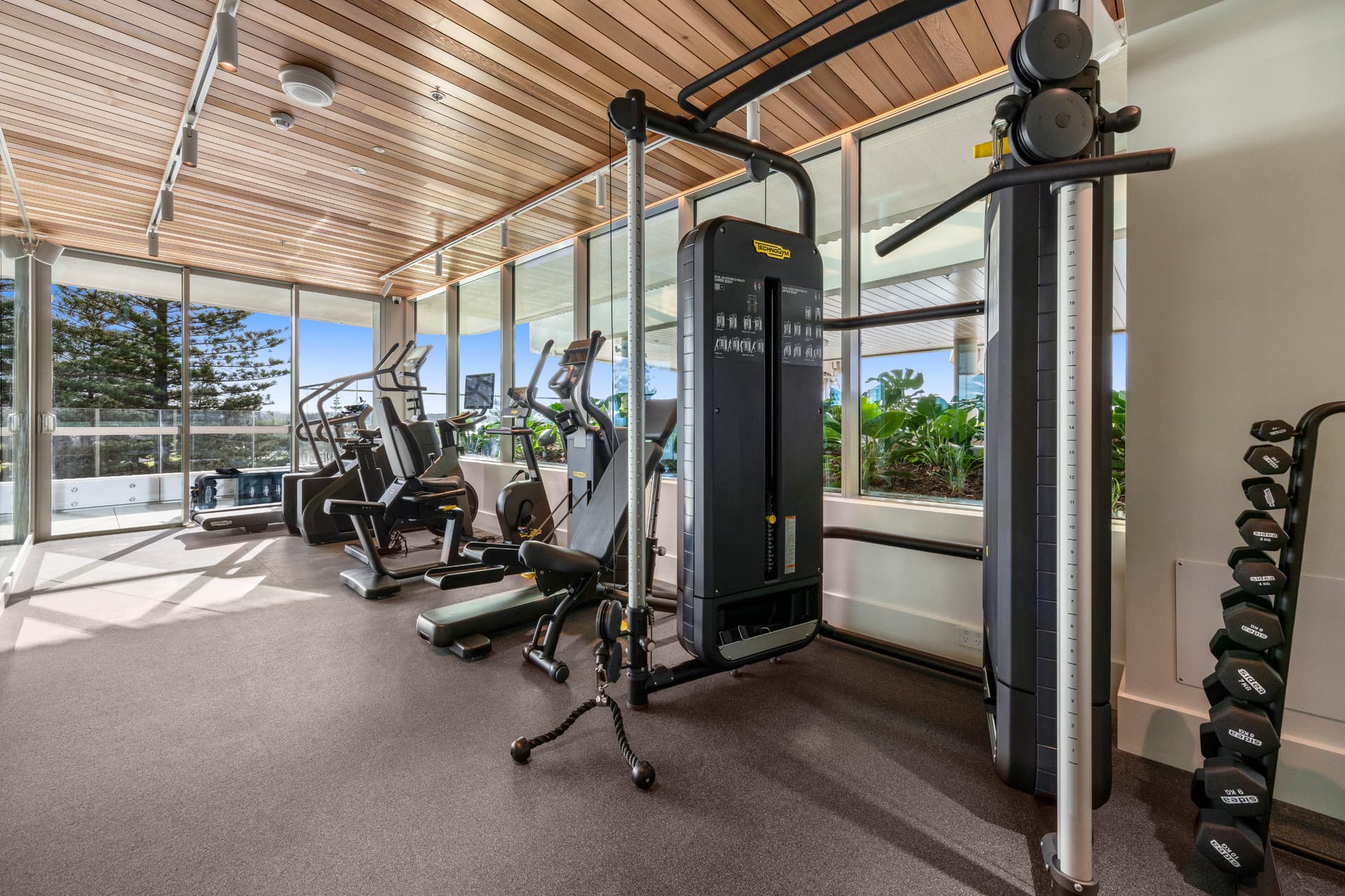 801/4 Miles Street, Coolangatta, QLD, 4225, Coolangatta - Thumbnail 2