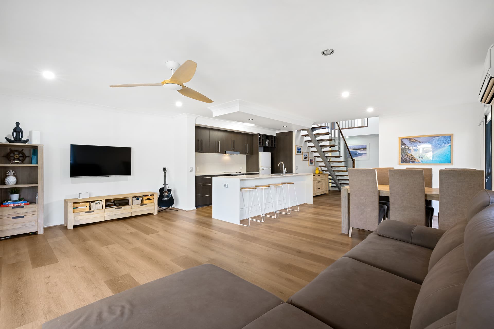 15 Porto  Boulevard, Burleigh Waters, QLD, 4220, Burleigh Waters - Thumbnail 2