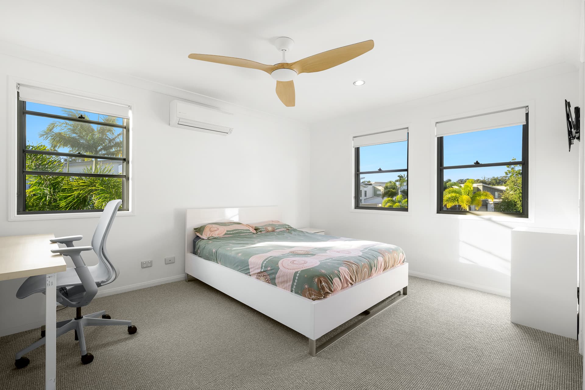 15 Porto  Boulevard, Burleigh Waters, QLD, 4220, Burleigh Waters - Thumbnail 6