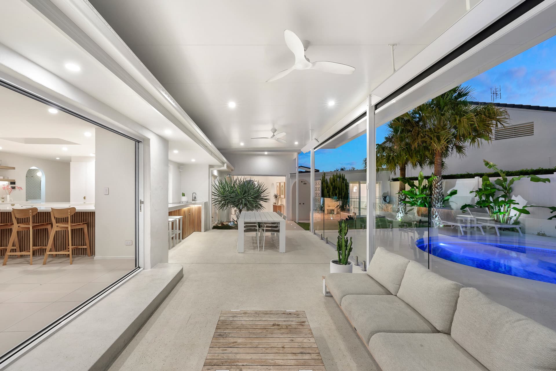 20 Long Island Court, Mermaid Waters, QLD, 4218, Mermaid Waters - Thumbnail 3