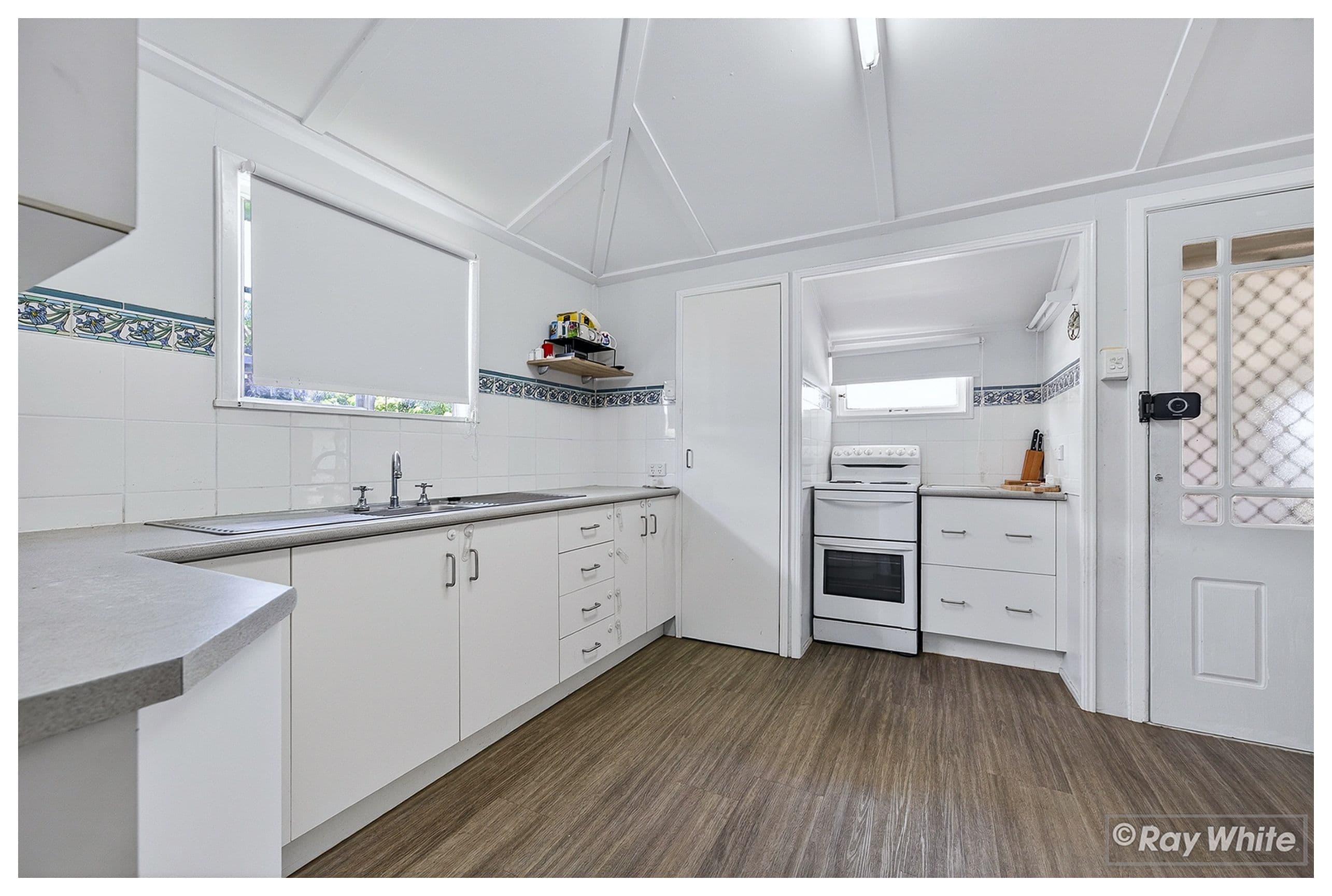 16 Medcraf Street, Park Avenue QLD 4701, Park Avenue - Thumbnail 4