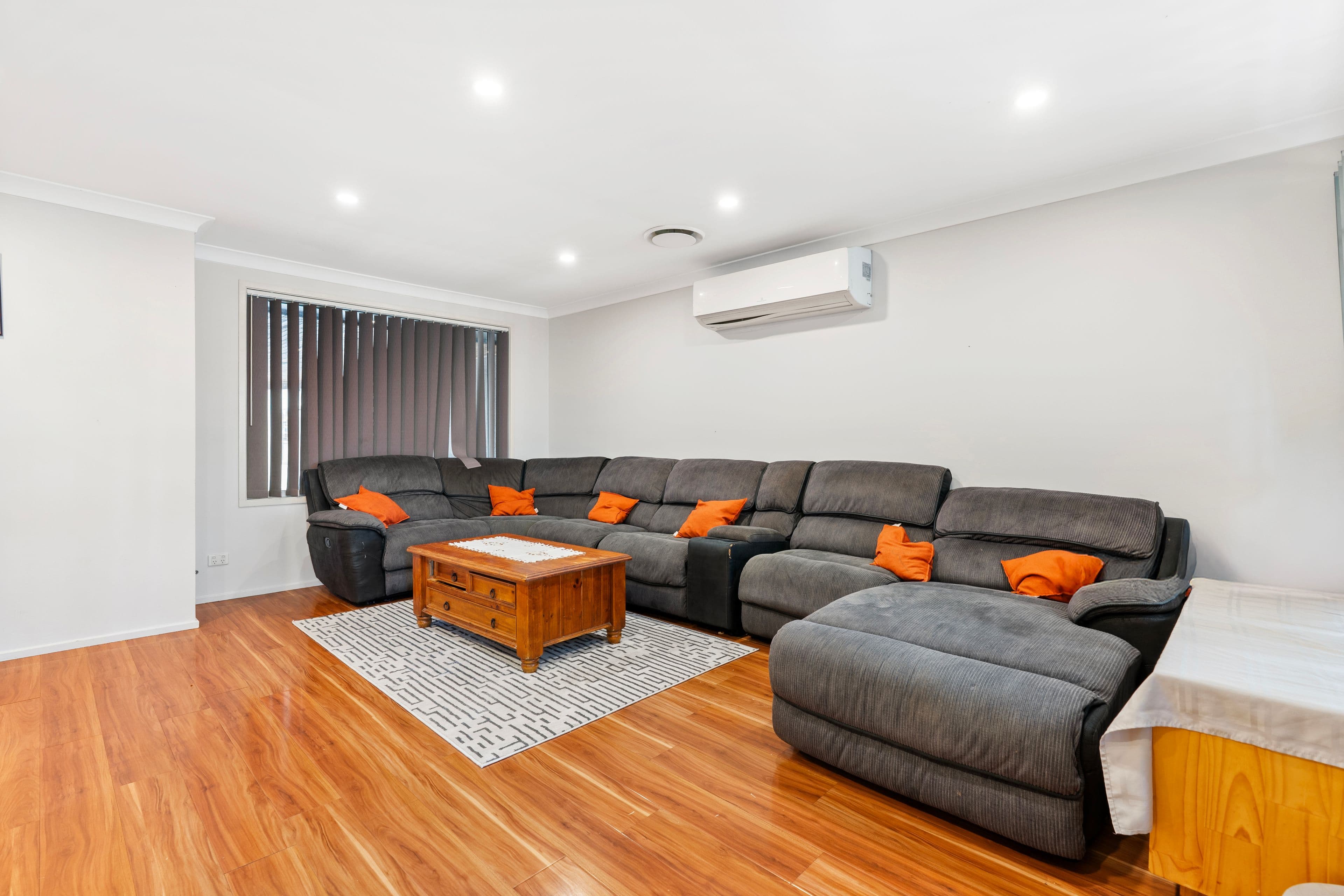 6 Strouthion Court, Green Valley NSW 2168, Green Valley - Thumbnail 3