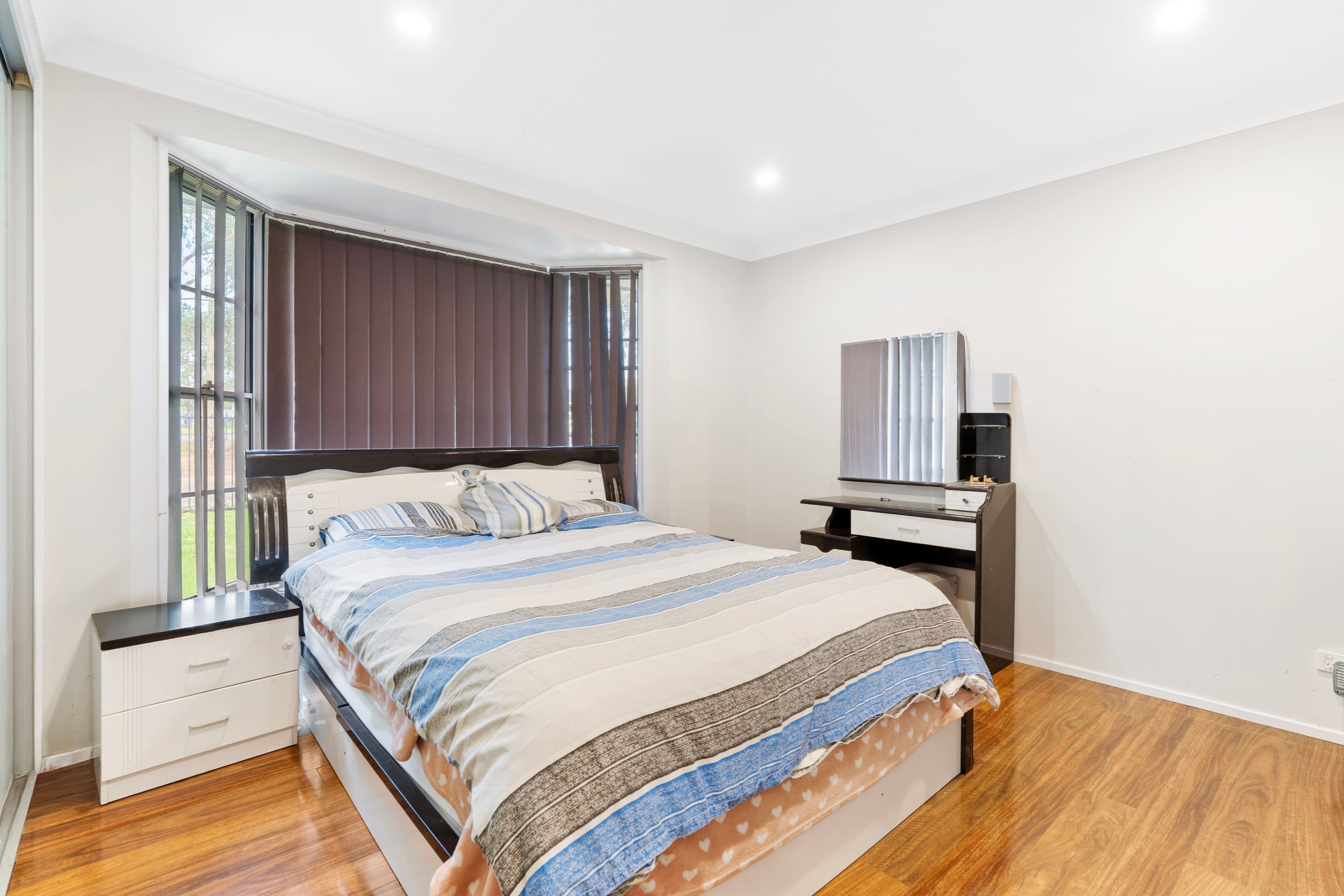 6 Strouthion Court, Green Valley NSW 2168, Green Valley - Thumbnail 6