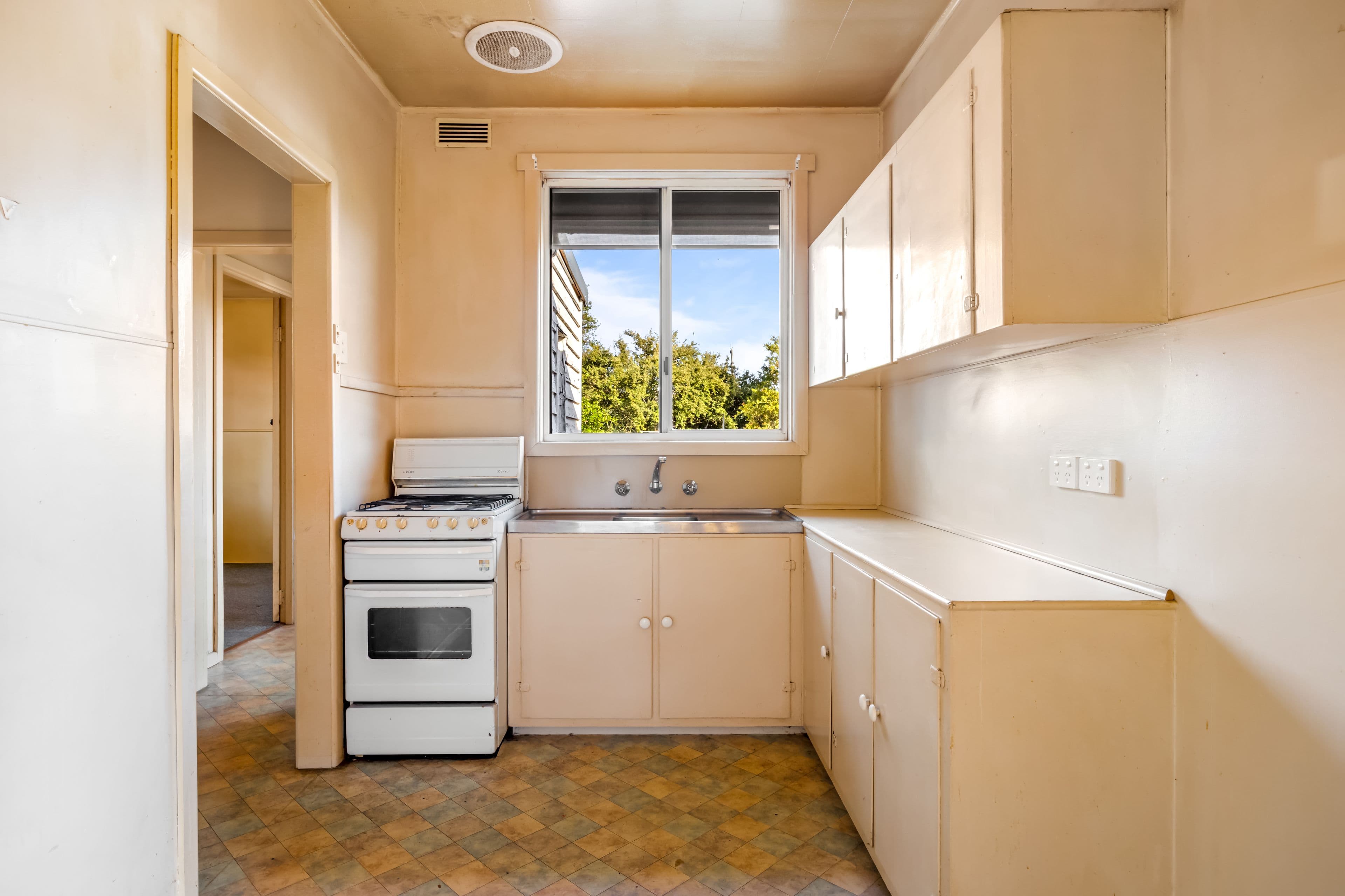 2 Wills Street, Ararat VIC 3377, Ararat - Thumbnail 6