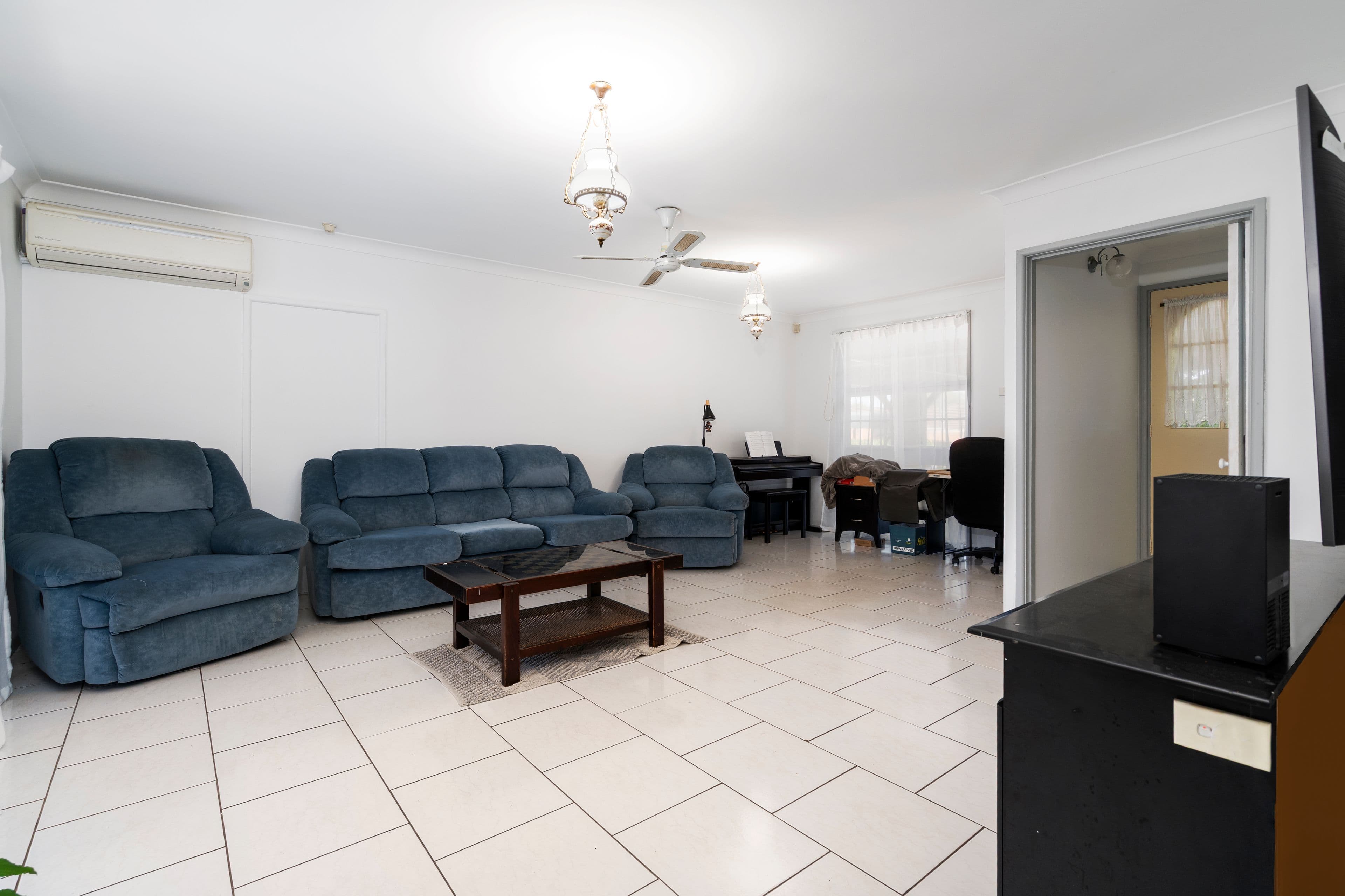 2 Tudor Place, Glenfield NSW 2167, Glenfield - Thumbnail 5