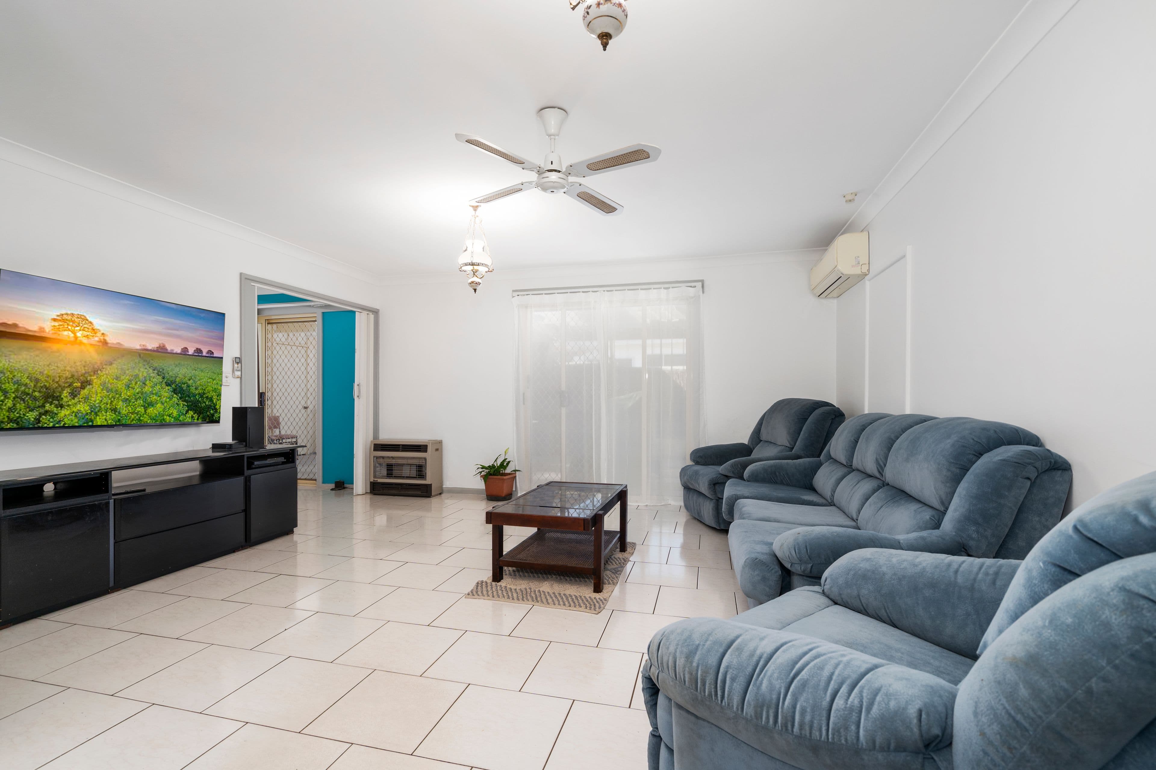 2 Tudor Place, Glenfield NSW 2167, Glenfield - Thumbnail 6