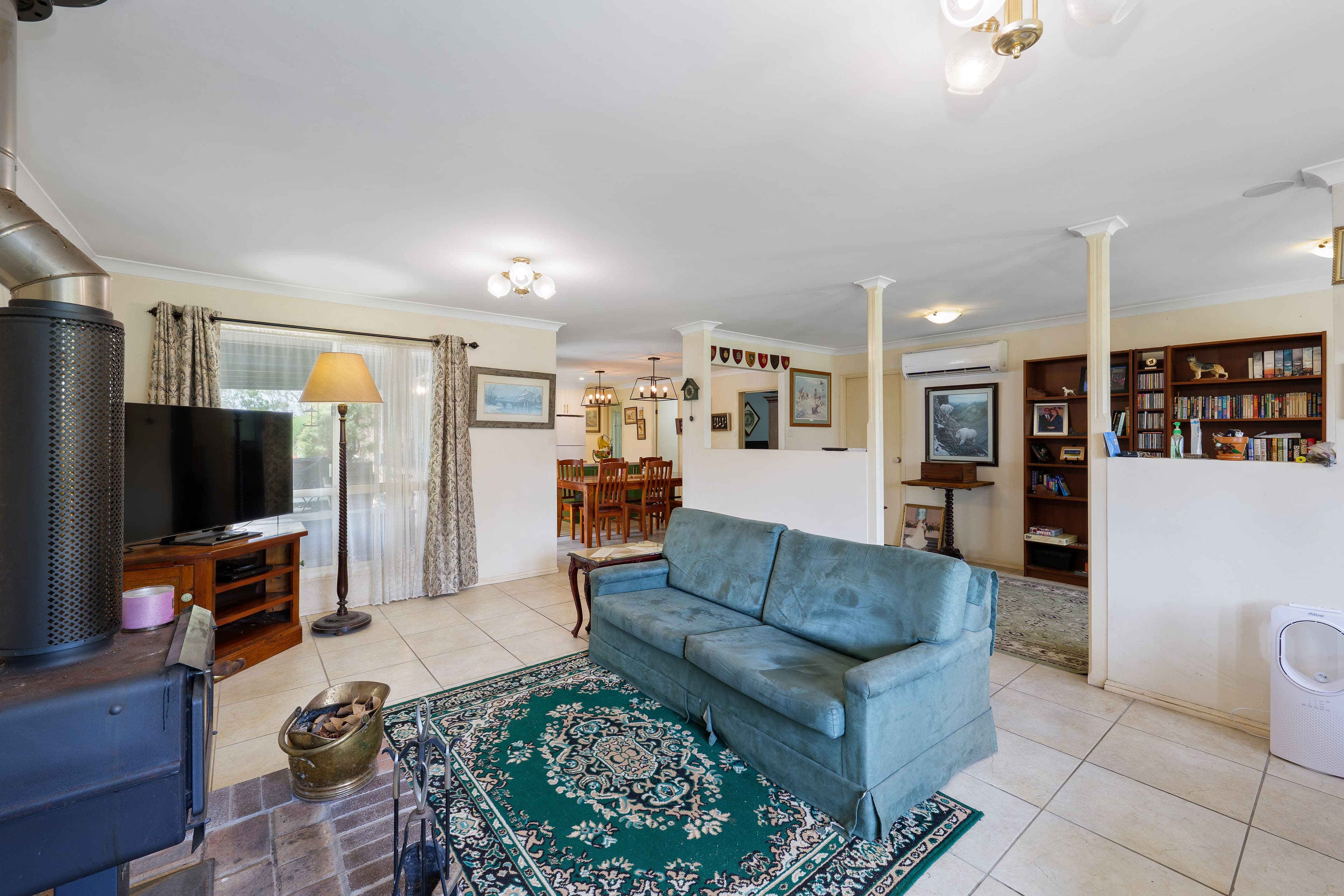 27 Tibrogargan Close, Loganholme QLD 4129, Loganholme - Thumbnail 2