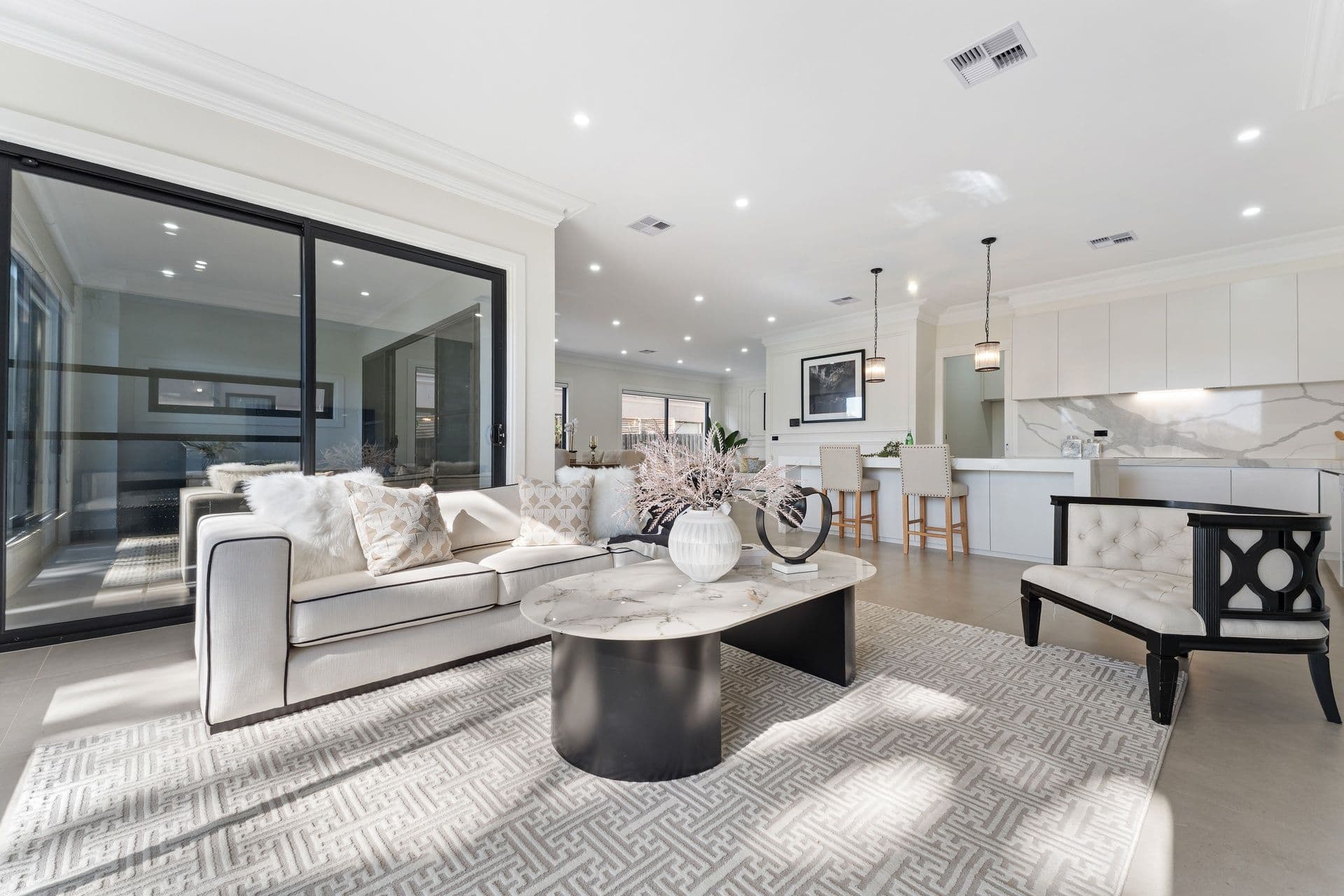 19 Burramine Road, Glen Waverley VIC 3150, Glen Waverley - Thumbnail 5