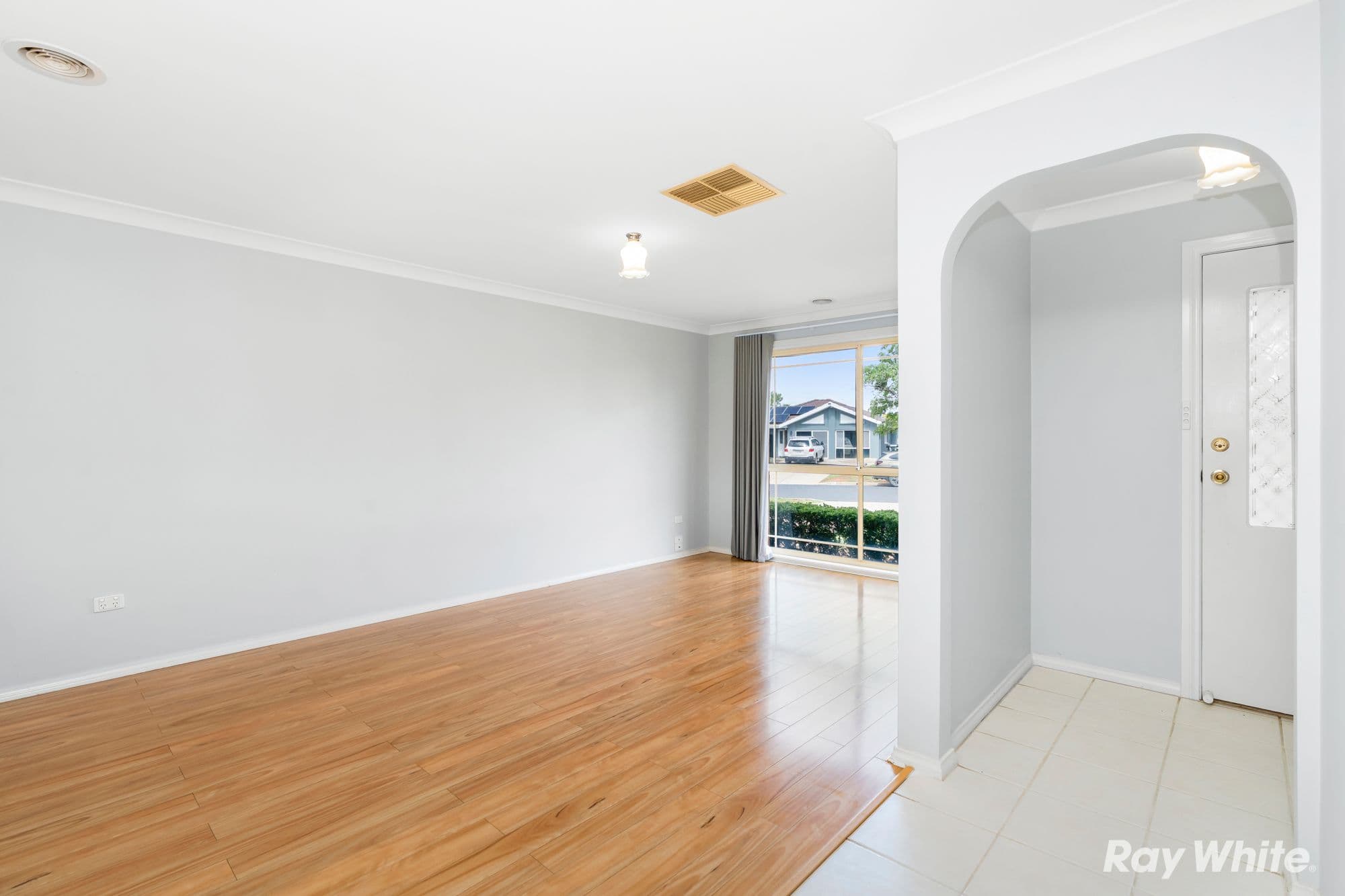 23 Kaldari Crescent, Glenfield Park NSW 2650, Glenfield Park - Thumbnail 2