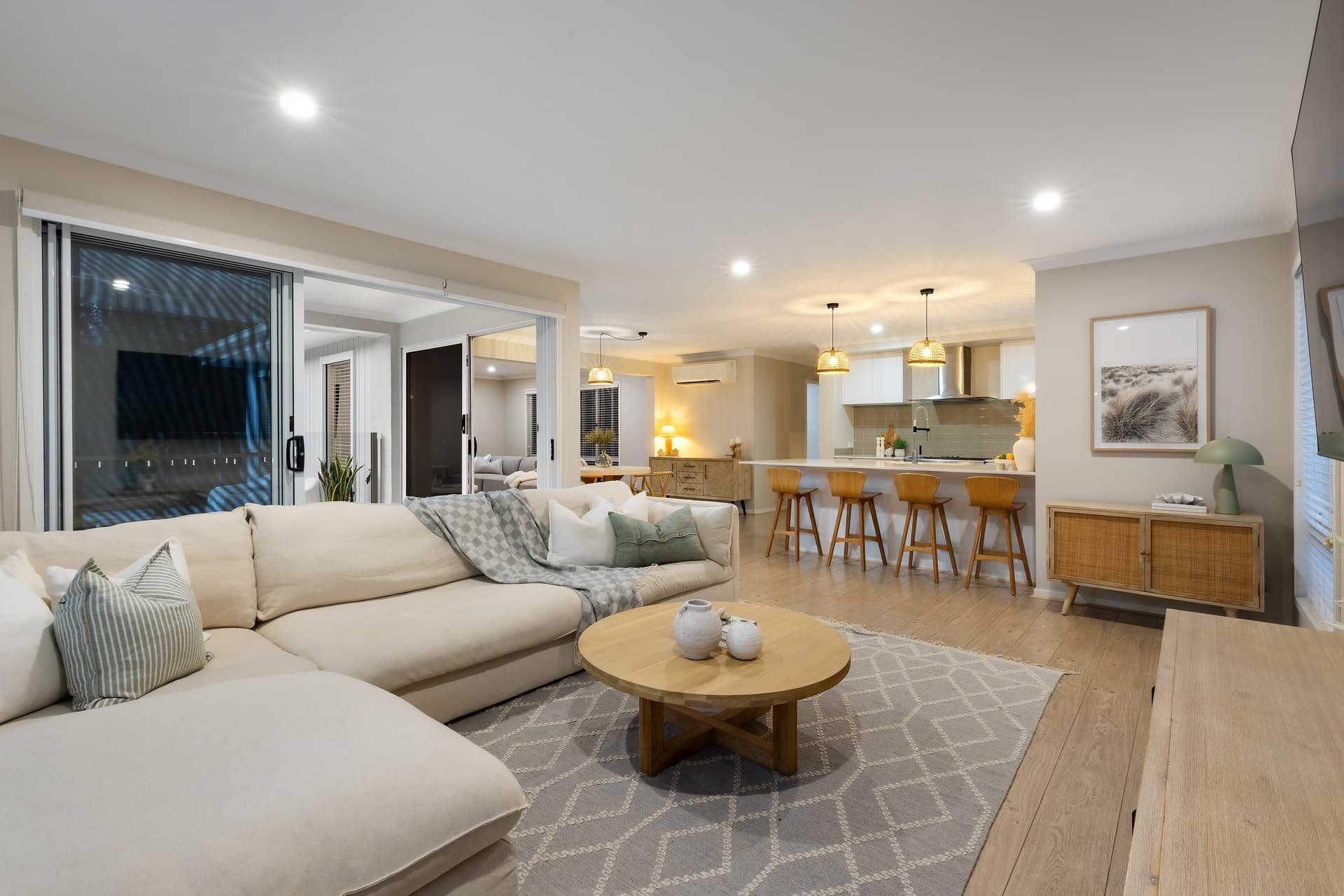 19/16 Sadlier Crescent, Reedy Creek - Thumbnail 8