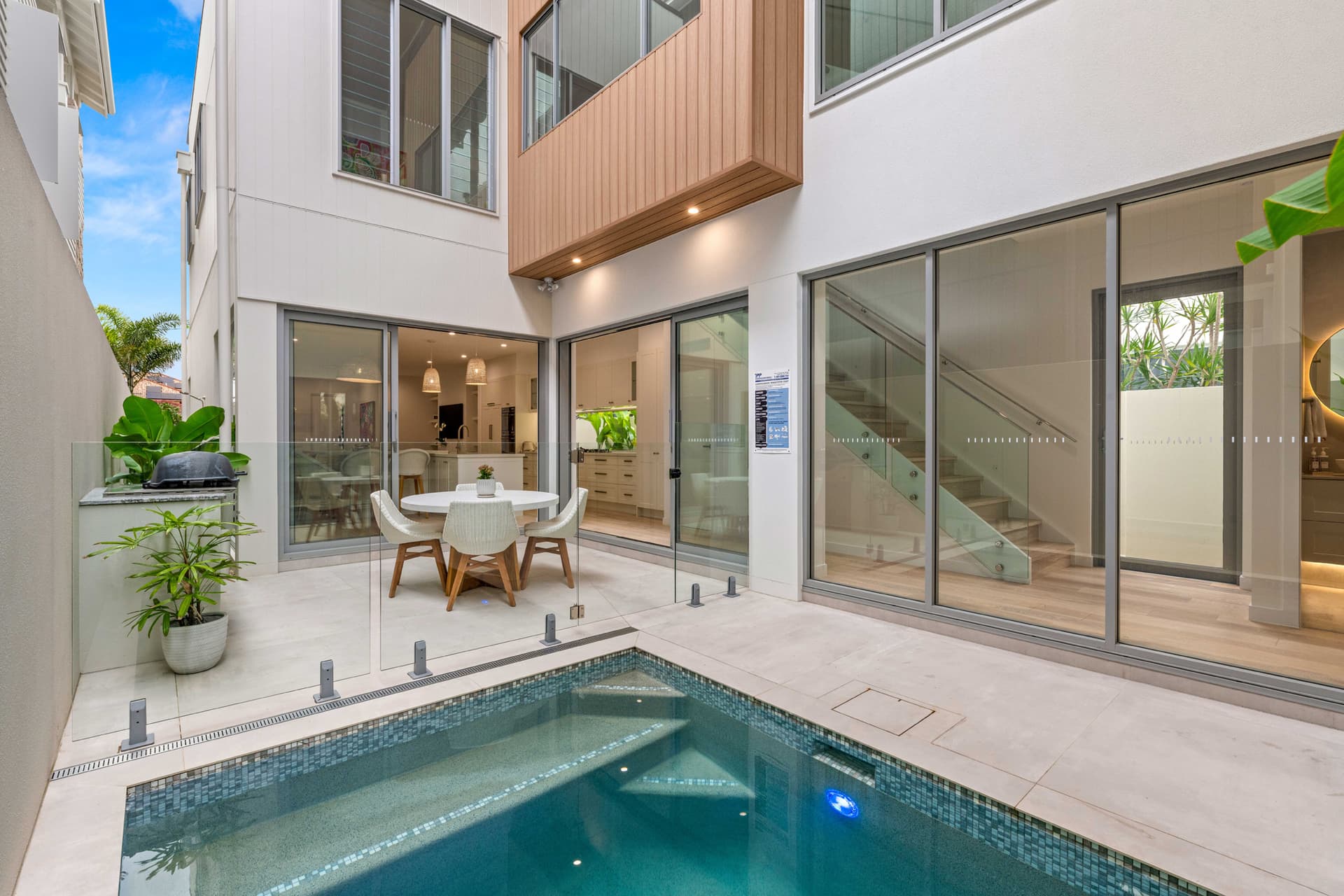 6/25-27 Dulwich Street, Mermaid Beach - Thumbnail 2