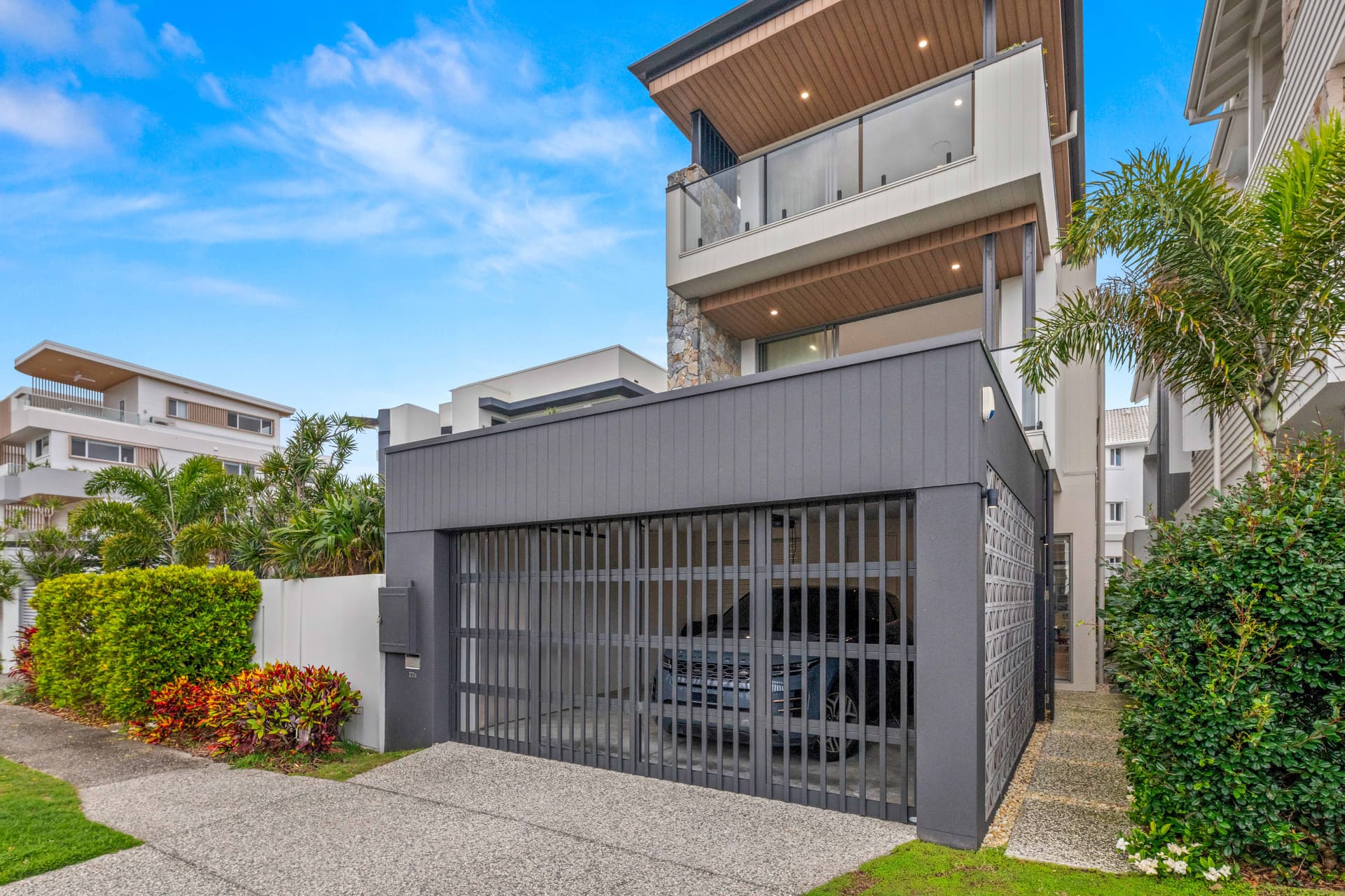 6/25-27 Dulwich Street, Mermaid Beach - Thumbnail 3